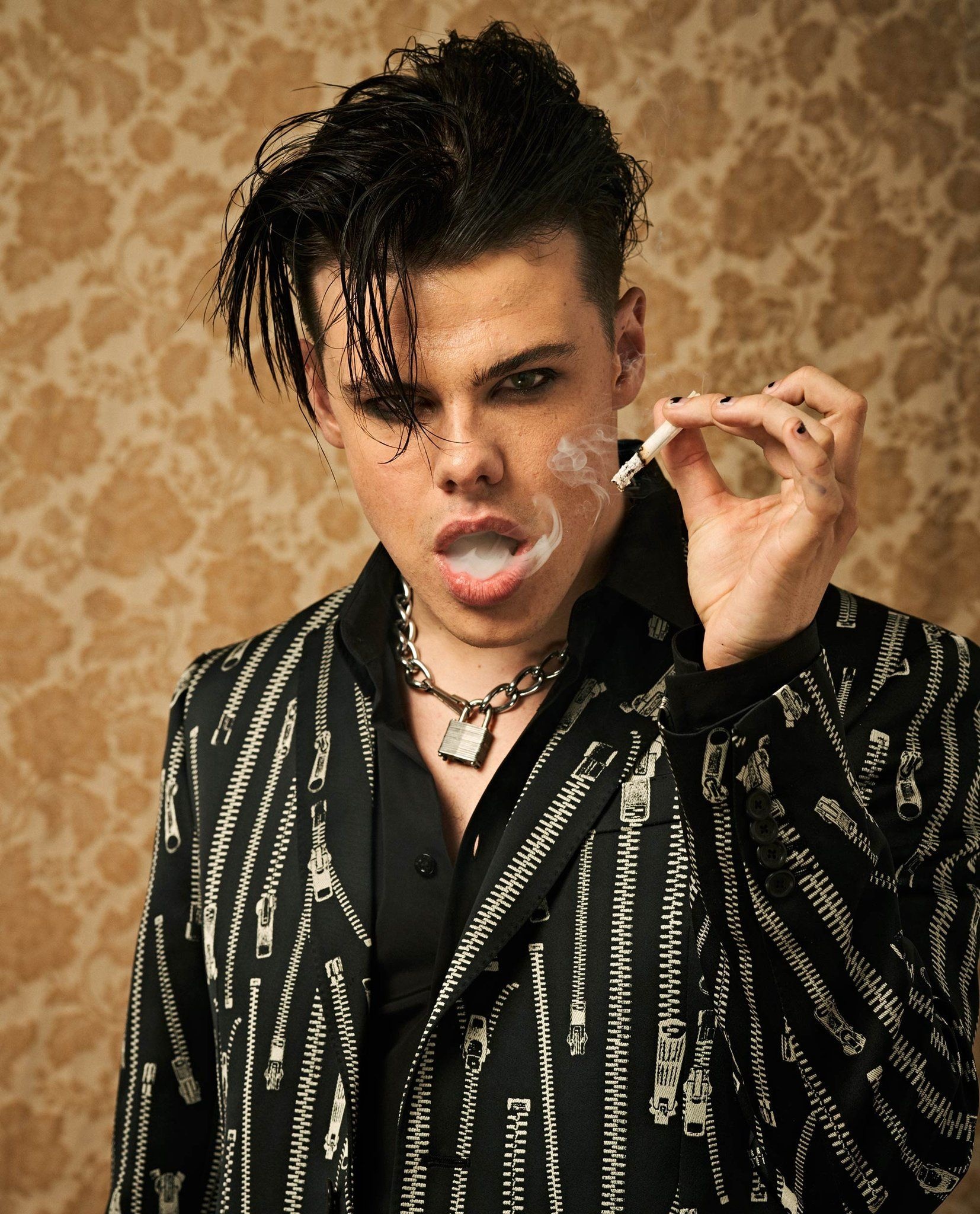 Yungblud music, Best of Yungblud, Fan favorites, Twitter community, 1660x2050 HD Phone