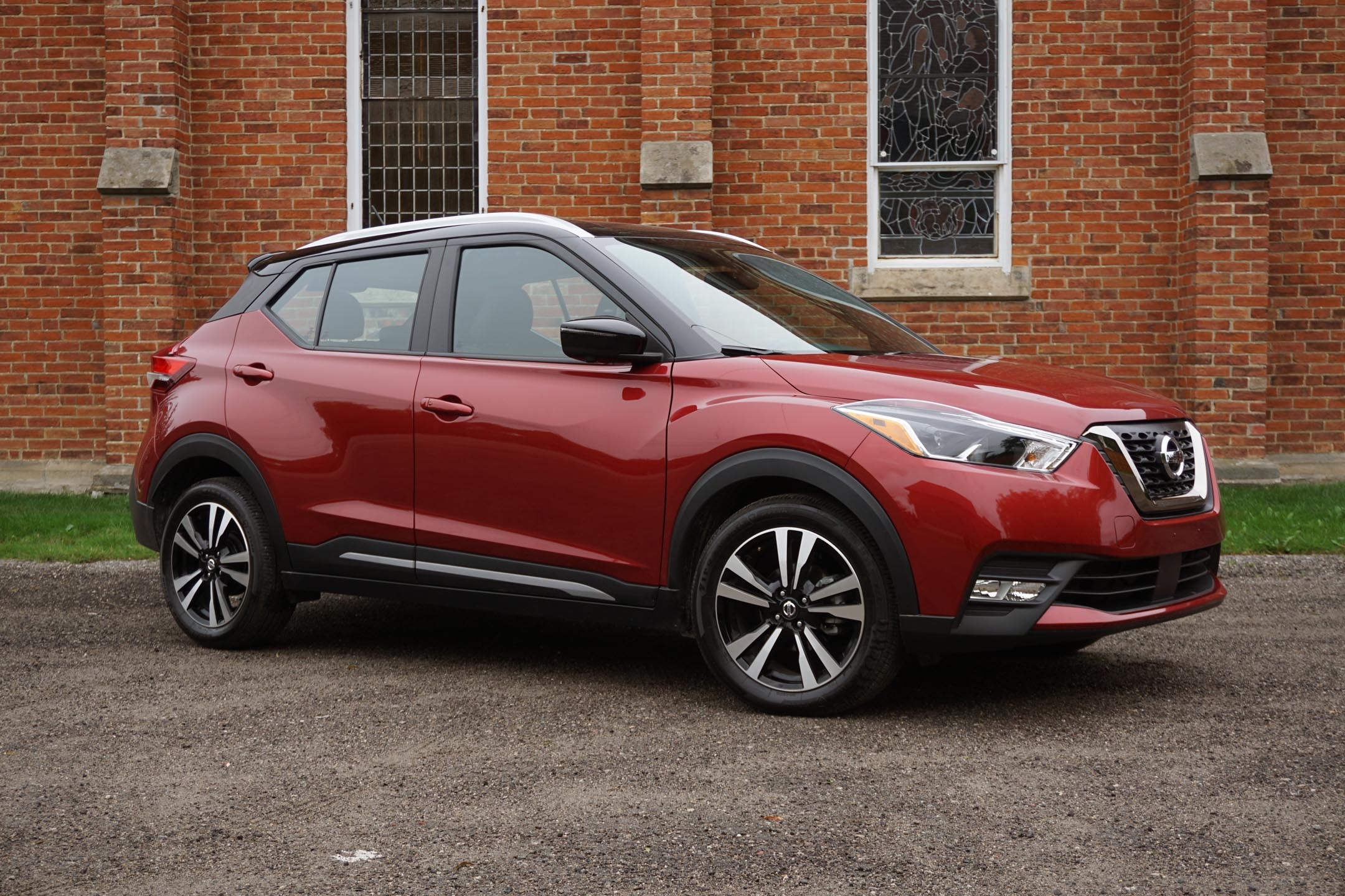 Nissan Kicks, Expert review, Video showcase, Latest innovation, 2160x1440 HD Desktop