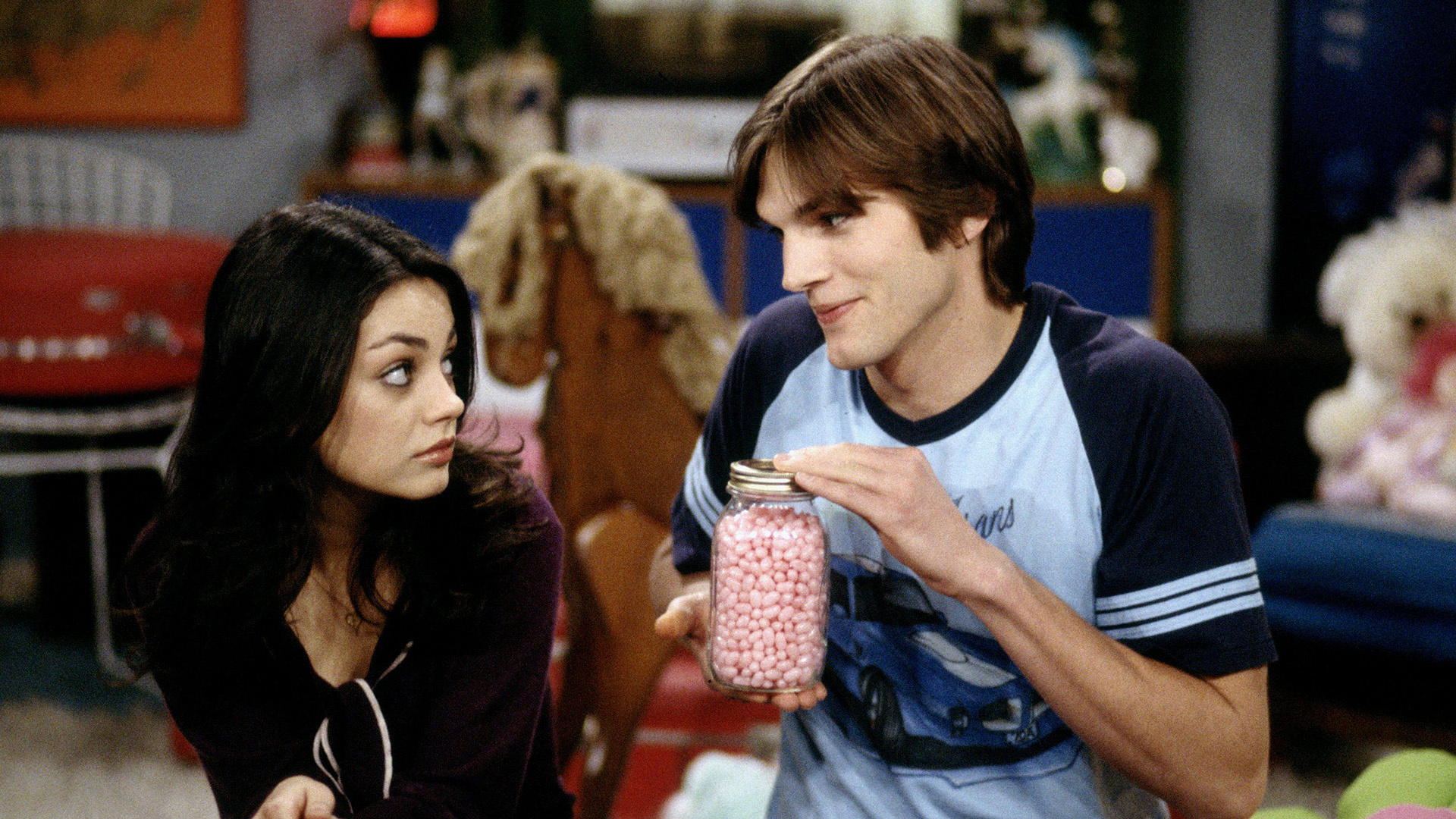 Ashton Kutcher, Mila Kunis, Shared Video, Kids, 1920x1080 Full HD Desktop