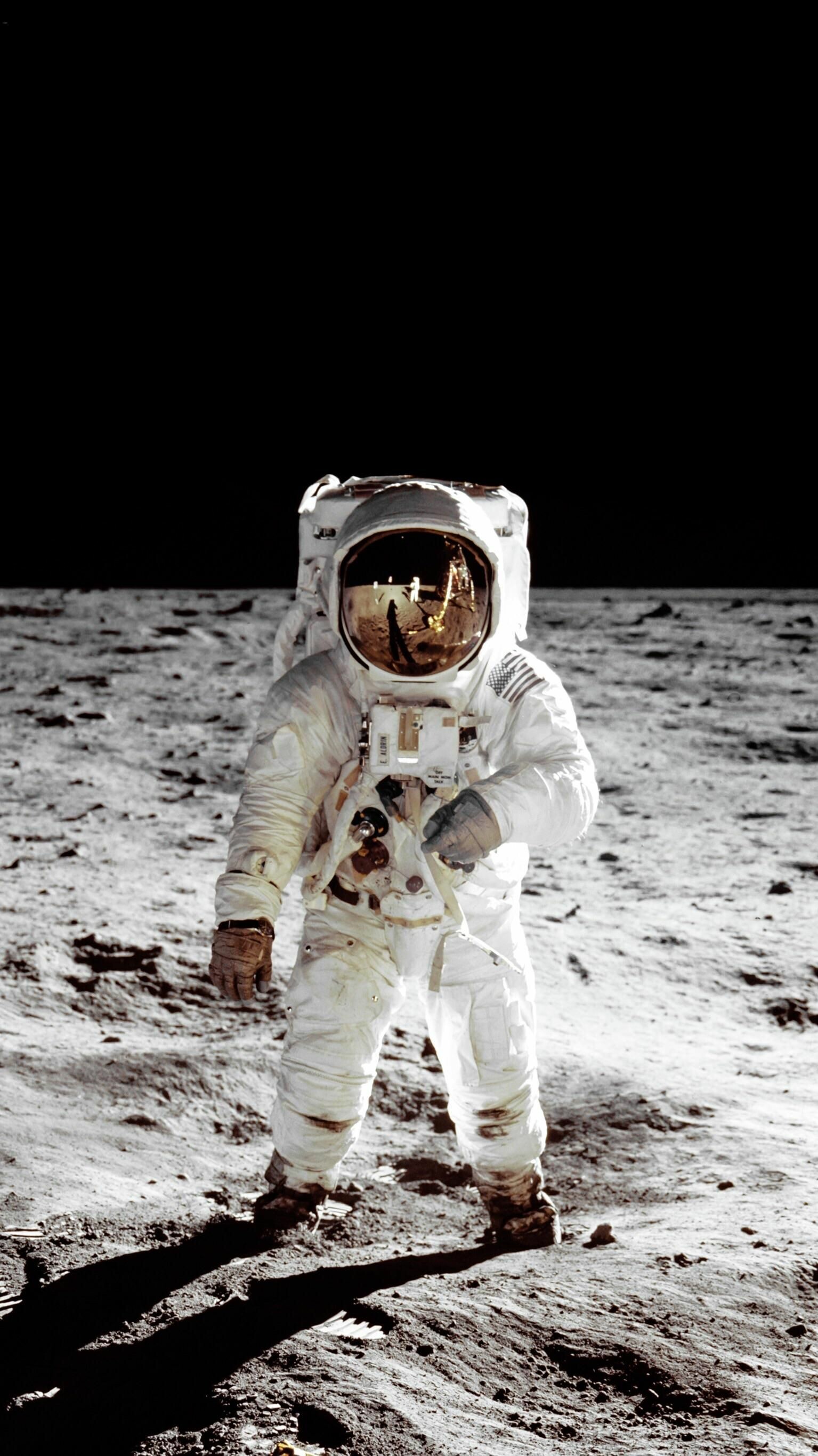 Buzz Aldrin, Apollo 11 Wallpaper, 1540x2740 HD Phone