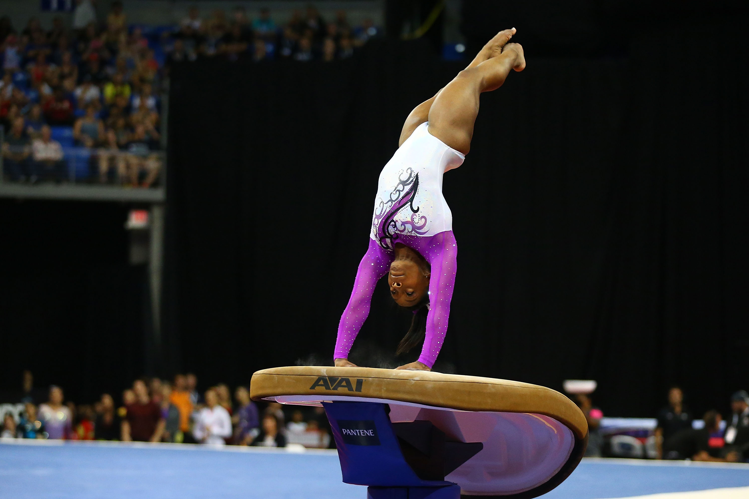 Simone Biles, Vault (Gymnastics) Wallpaper, 3000x2000 HD Desktop