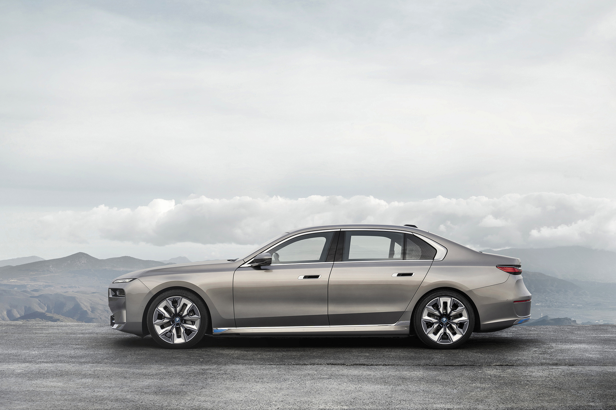 BMW i7, All-Electric, Luxury Sedan, Future, Tycoons, 2000x1340 HD Desktop