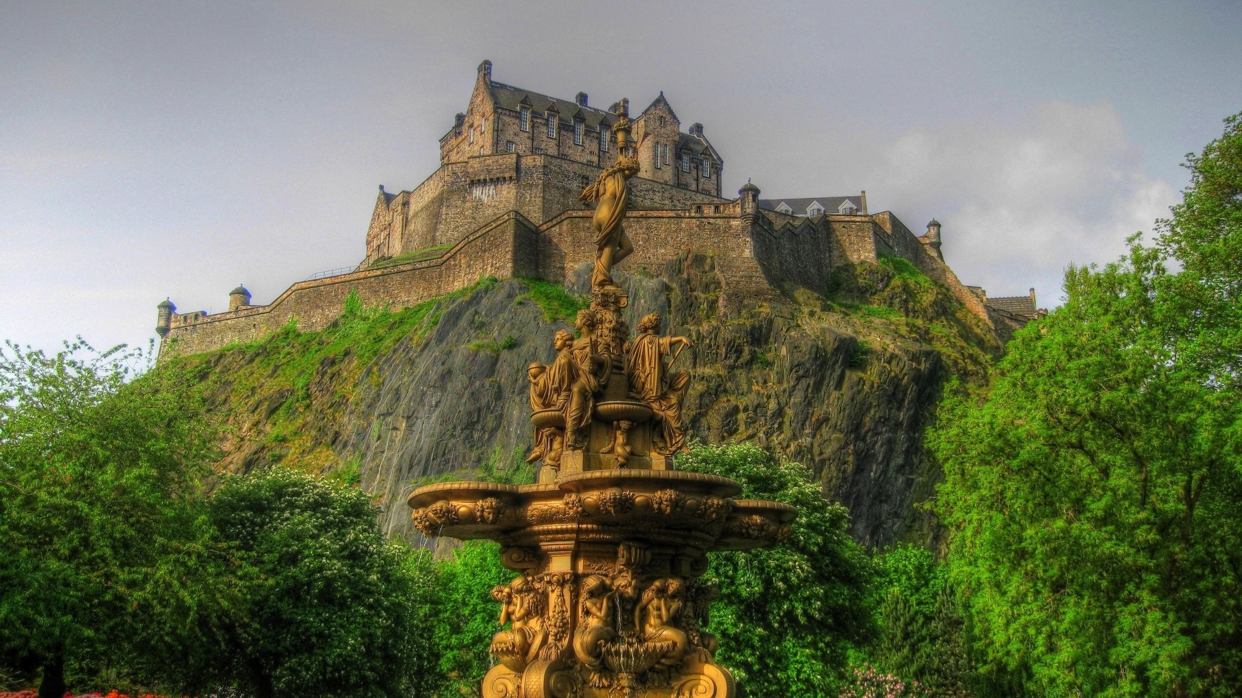 Ross Fountain, Edinburgh (Scotland) Wallpaper, 2560x1440 HD Desktop