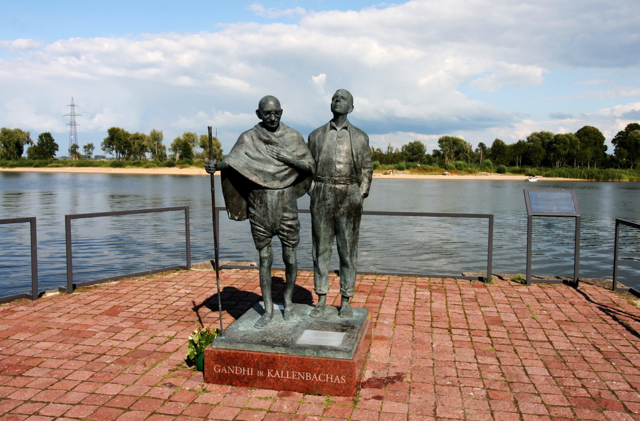 Mahatma Gandhi monument, Tribute to peace, Symbolic figure, Historical significance, 2050x1350 HD Desktop