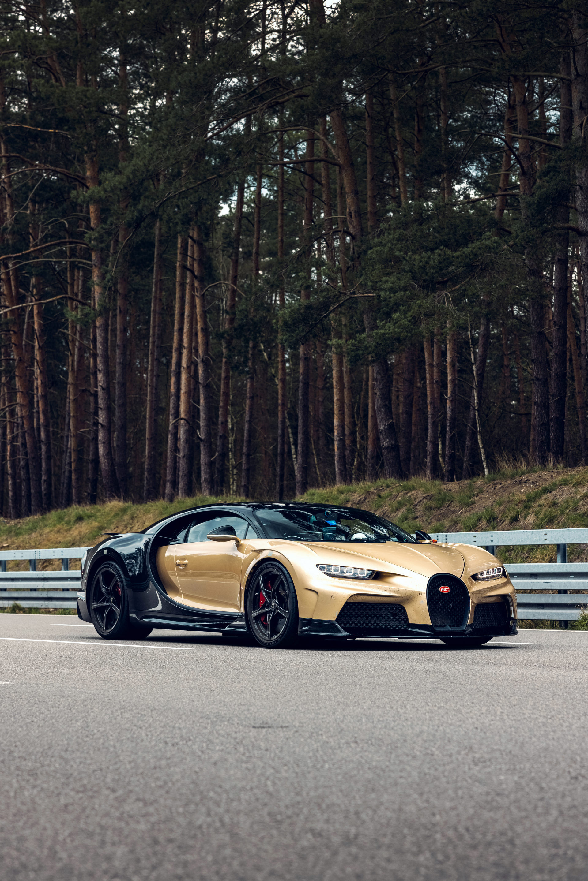 Bugatti Chiron, Super Sport edition, 2022 model, Phone wallpapers, 1920x2880 HD Phone