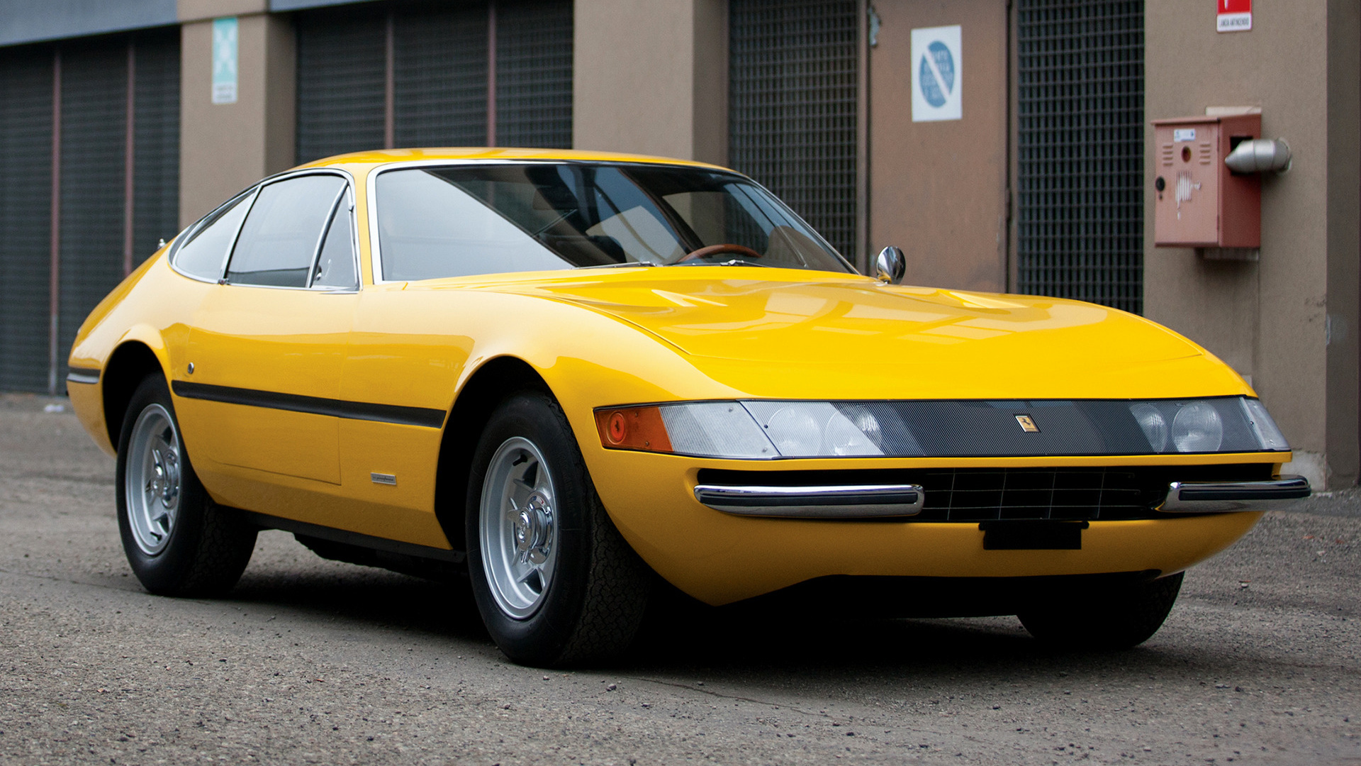 Ferrari Daytona, Classic car, 1969 model, Iconic design, 1920x1080 Full HD Desktop