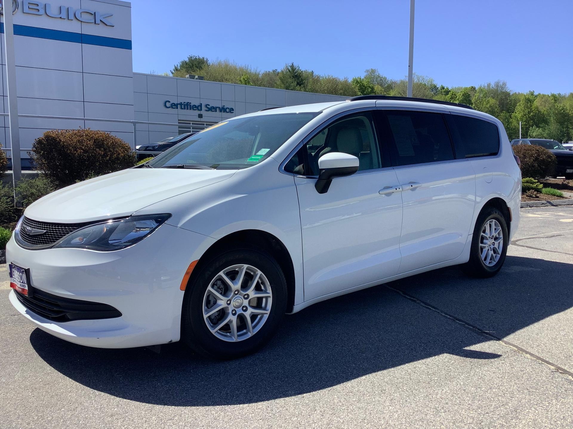 Chrysler Voyager, Used 2020 model, For sale, Emerson Chevrolet Buick, 1920x1440 HD Desktop