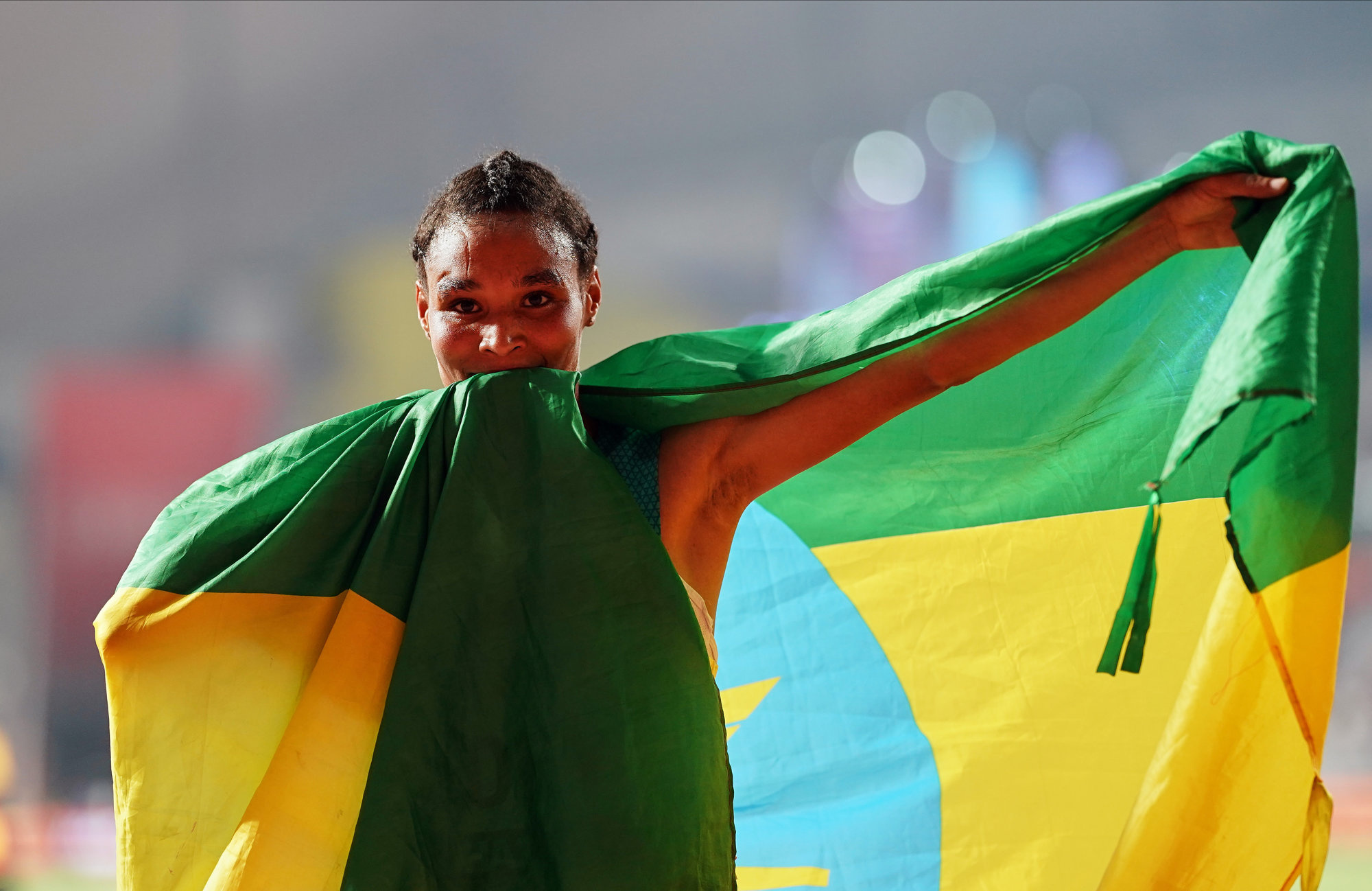 World records fall, Letesenbet Gidey, Breaks 10 000m, 2000x1300 HD Desktop