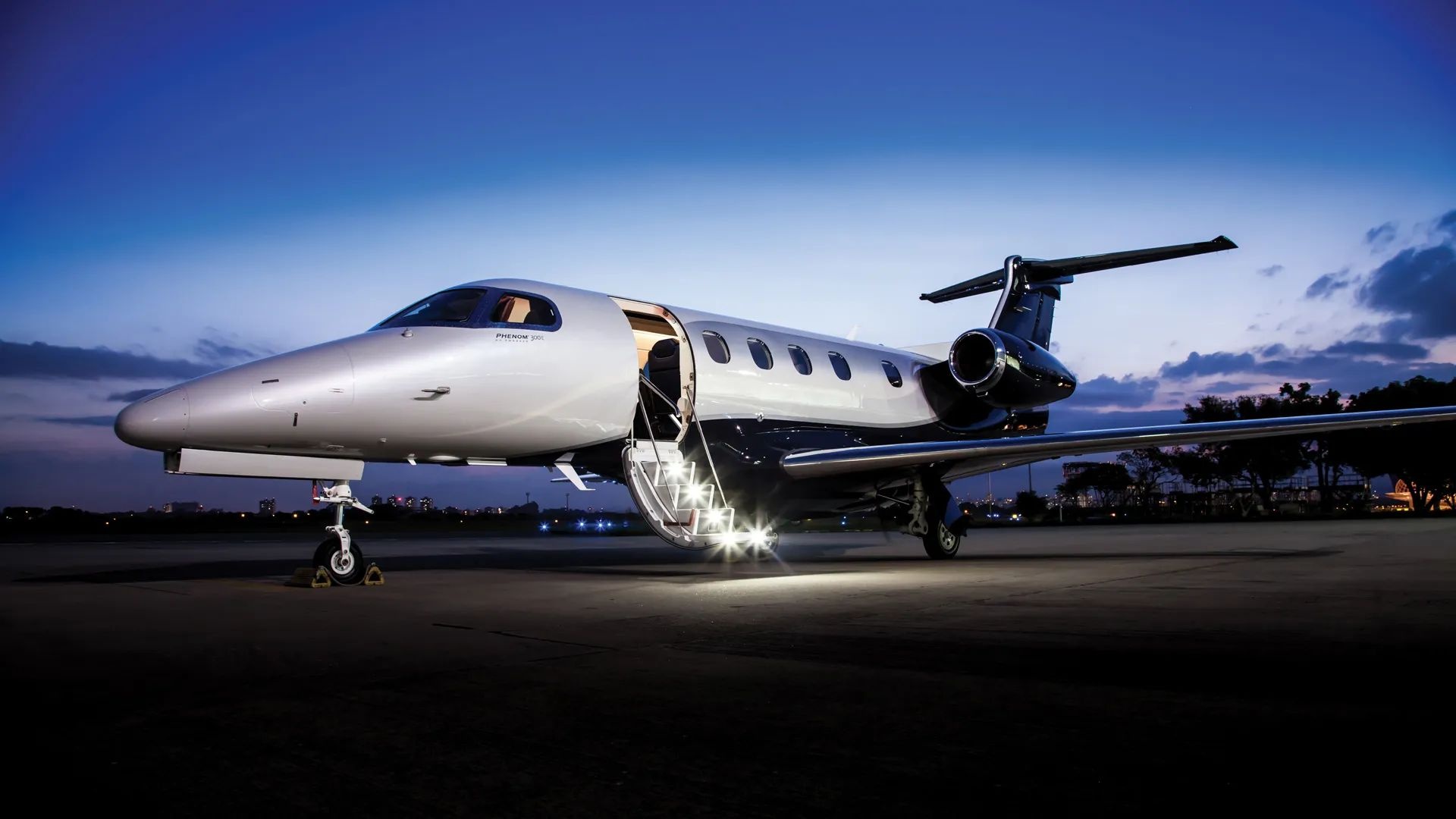 Embraer Phenom, Phenom 300 Wallpaper, 1920x1080 Full HD Desktop