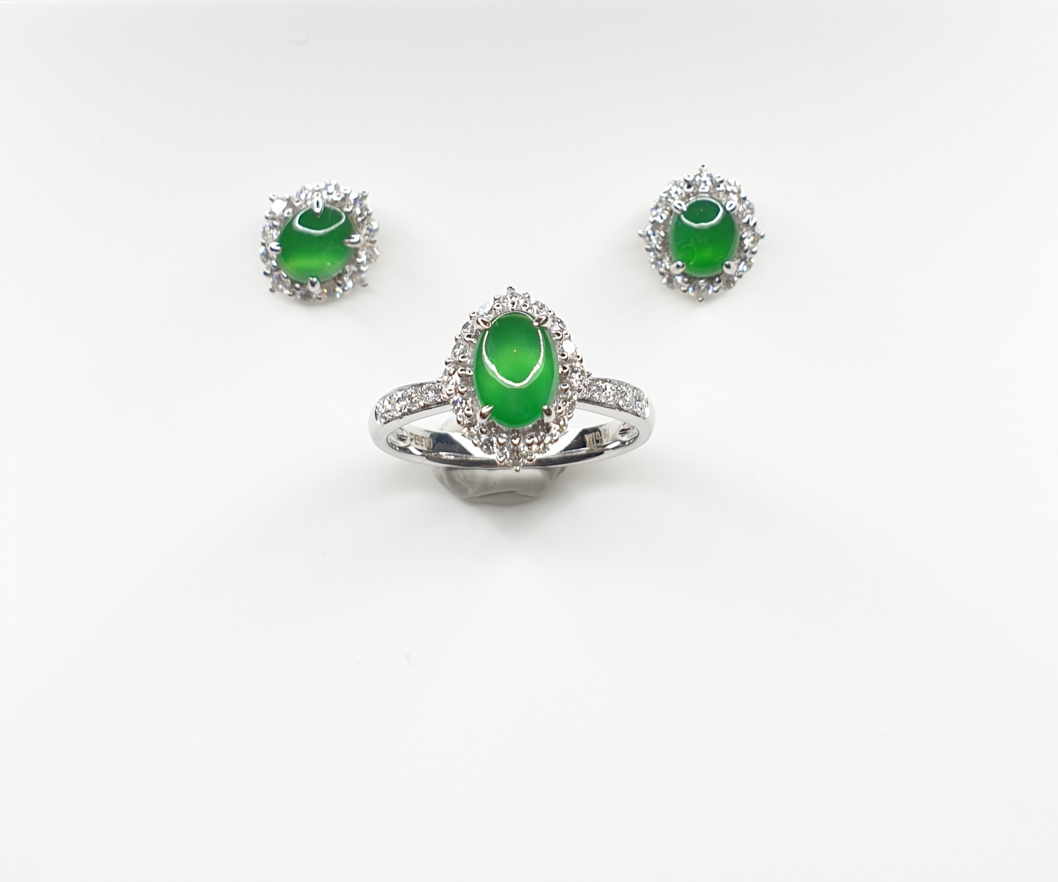 Ring and earrings, Jadeite Wallpaper, 2060x1720 HD Desktop