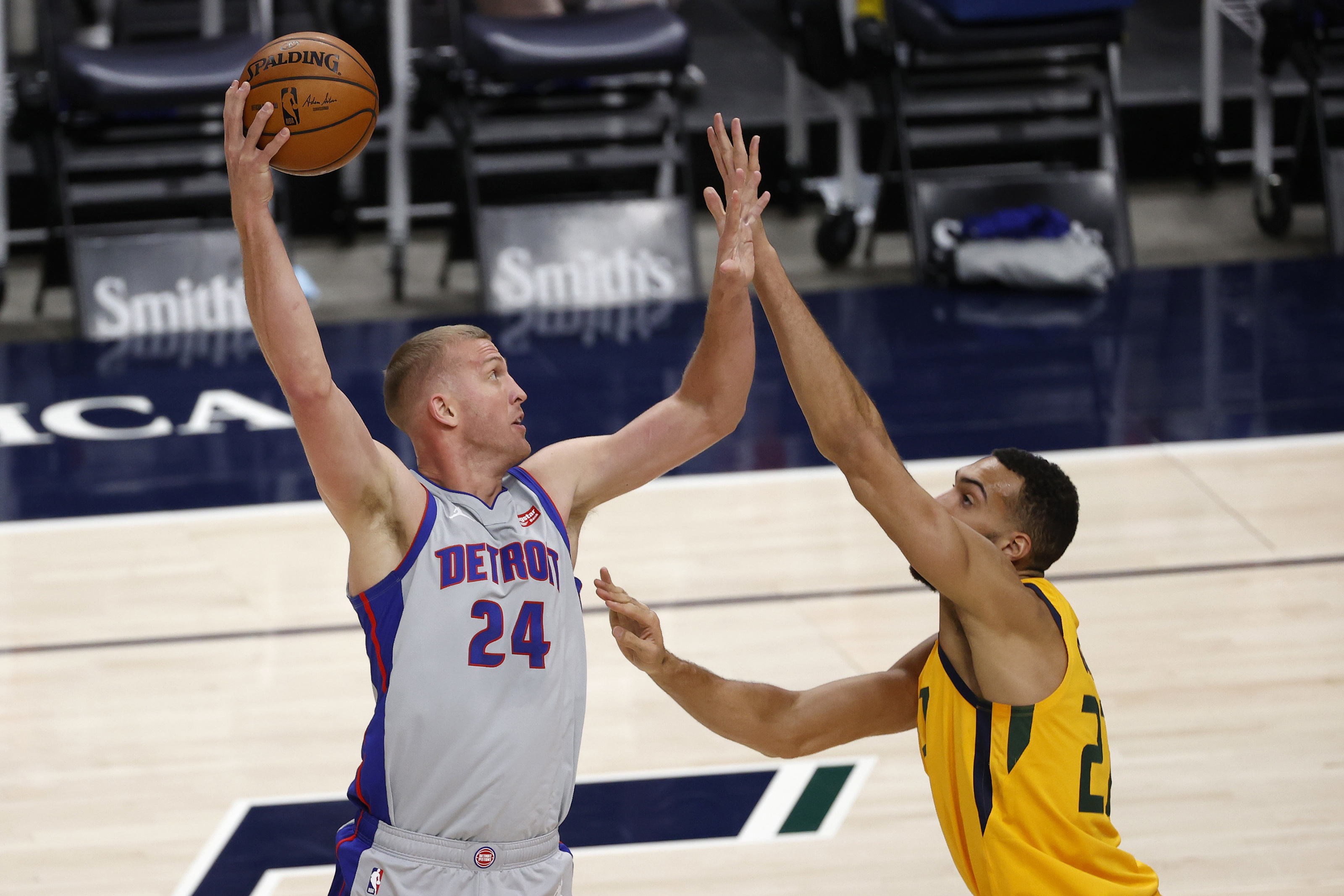 Mason Plumlee, Baffling trade, Detroit Pistons, 3200x2140 HD Desktop