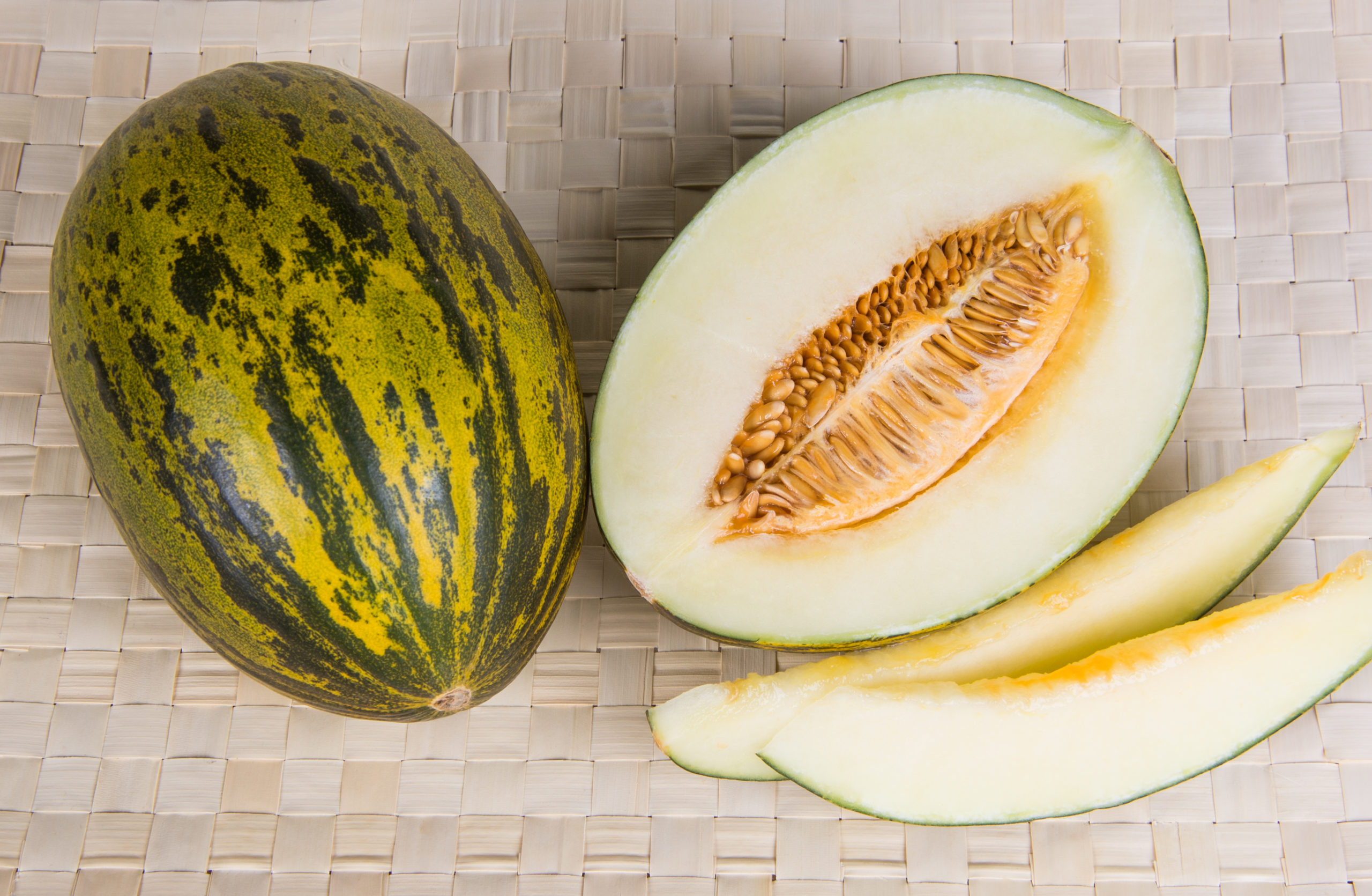 Piel de Sapo, Melons Wallpaper, 2560x1680 HD Desktop