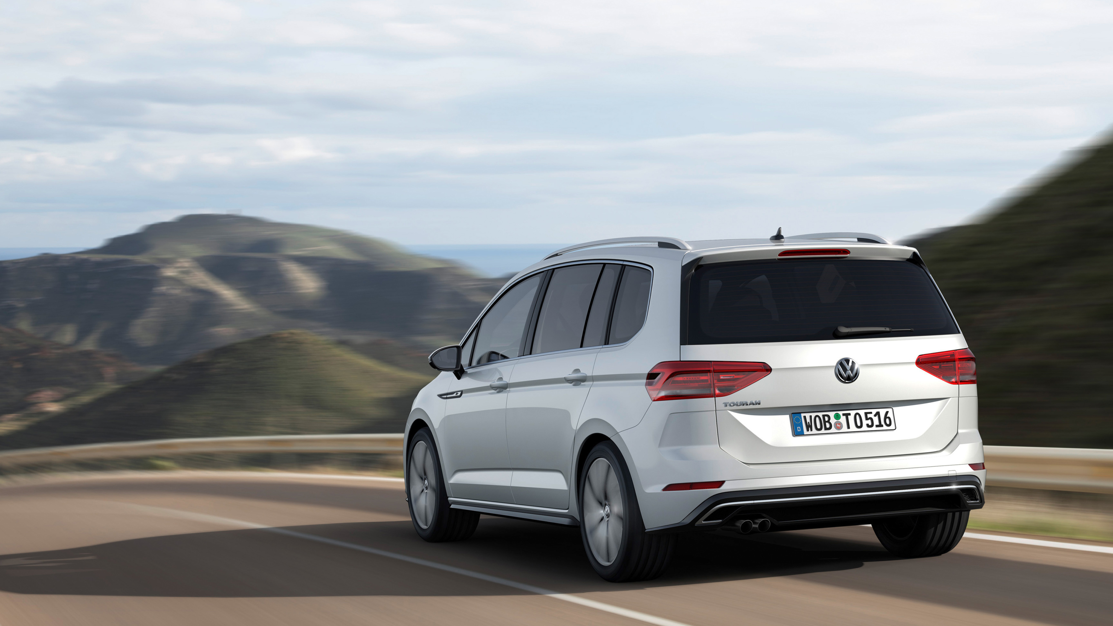 Volkswagen Touran, R-Line edition, Sporty and stylish, Dynamic performance, 3840x2160 4K Desktop