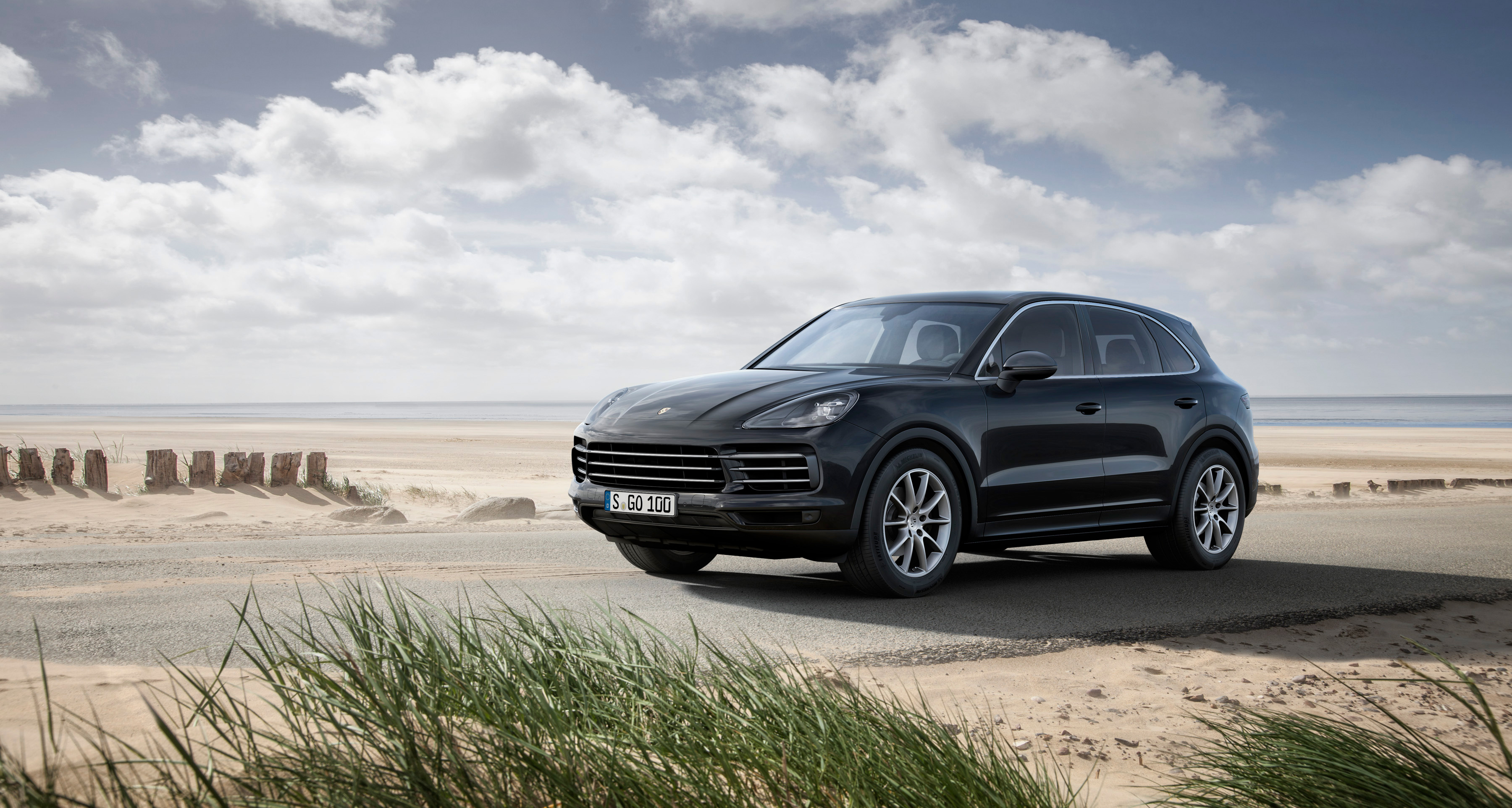 Porsche Cayenne, Sporty SUV, Striking design, Dynamic performance, 3600x1930 HD Desktop