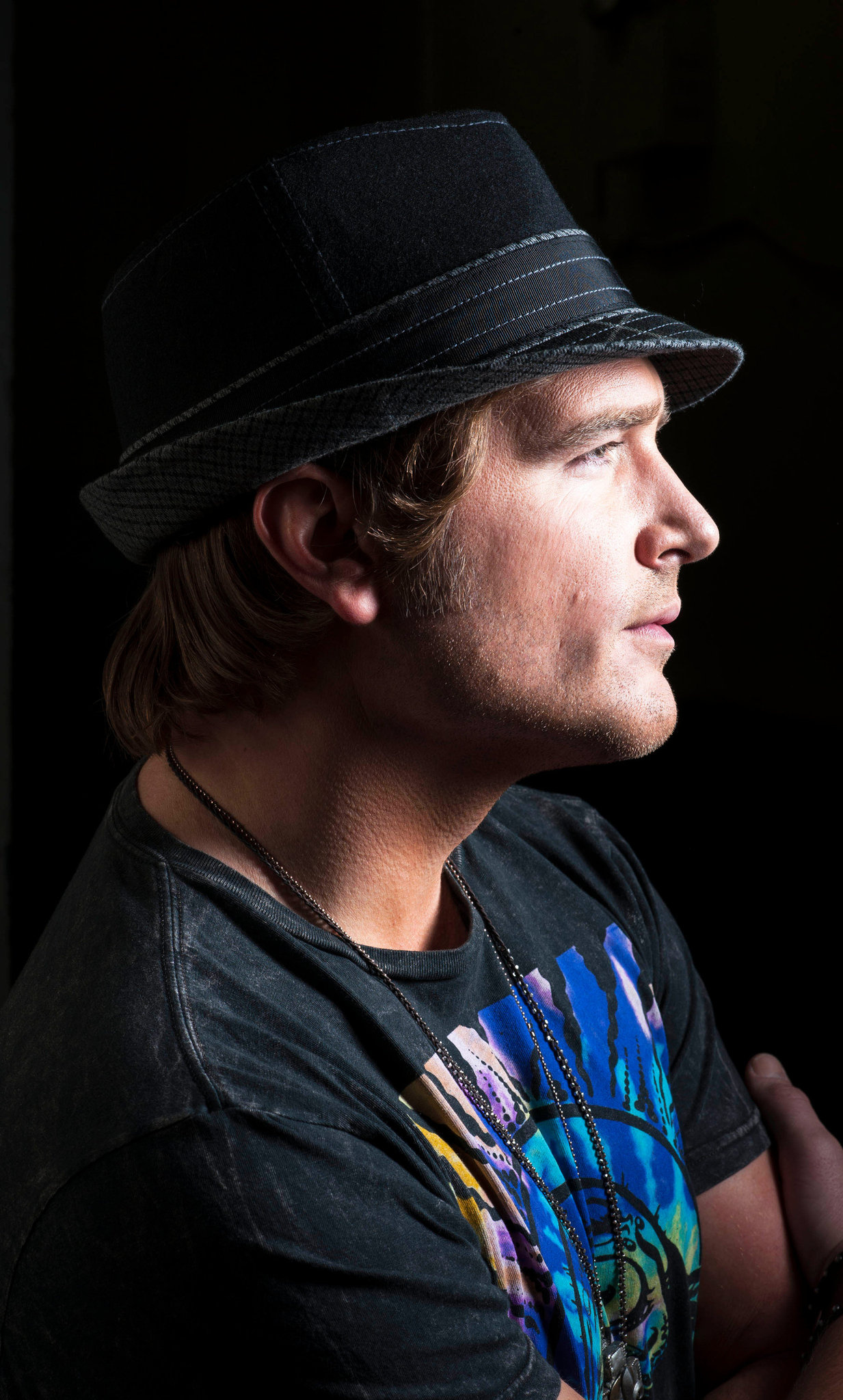 Jerrod Niemann, big-hearted good time country, 1240x2050 HD Phone