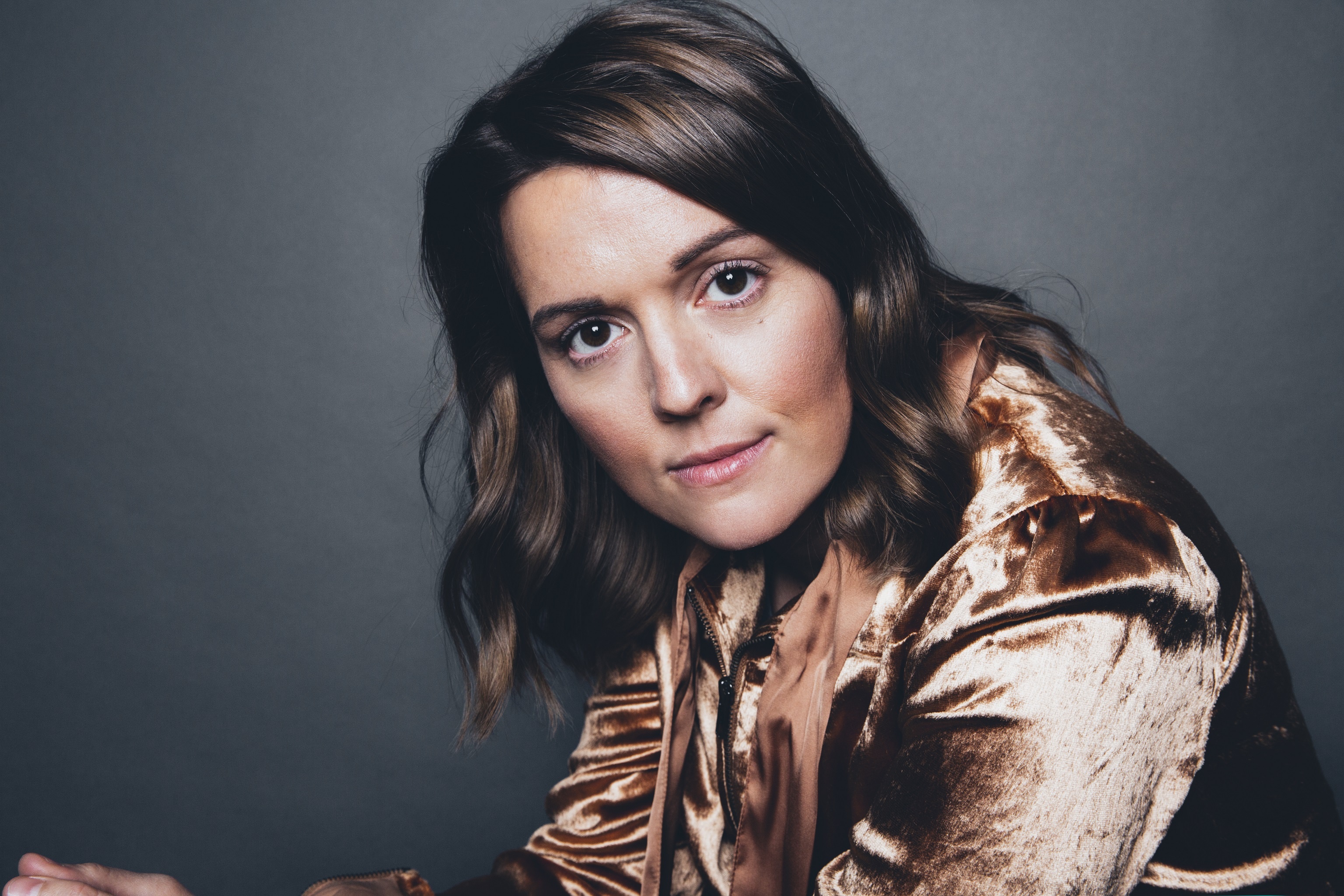 Brandi Carlile, Warner Music Australia, Official merchandise store, Music artist, 3080x2050 HD Desktop