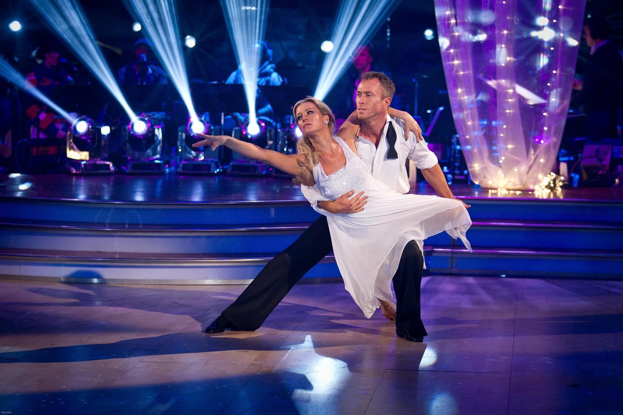 Denise Van Outen and James Jordan, Rumba Wallpaper, 2000x1340 HD Desktop