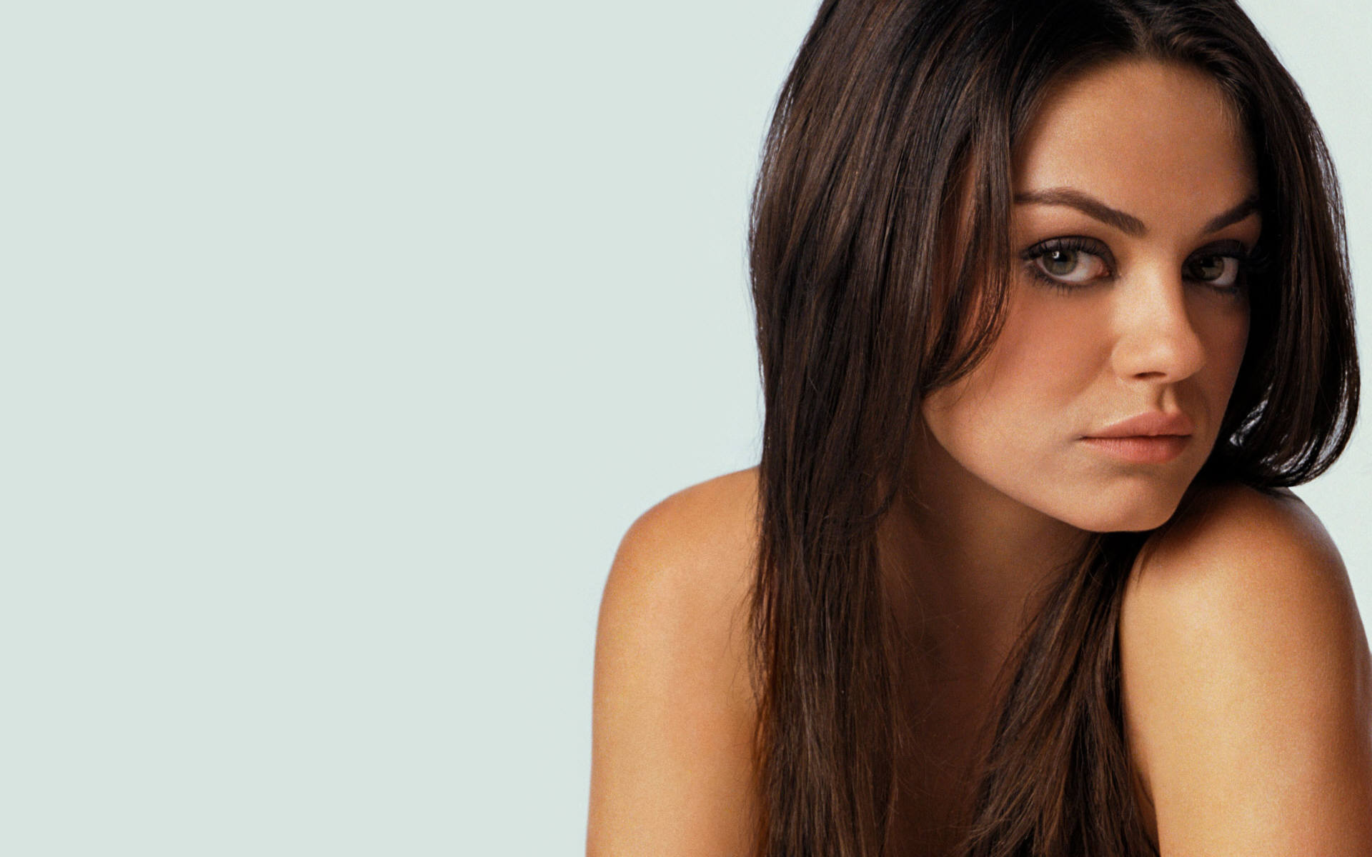 Ashton Kutcher, Mila Kunis, Celebs, Hollywood power couple, 1920x1200 HD Desktop