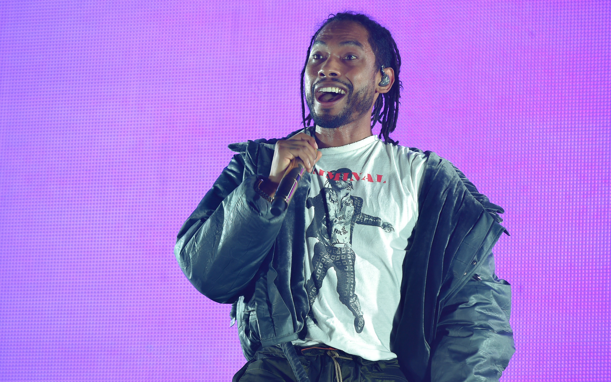 Miguel, Singer, Modell Performing Arts Center, 2050x1280 HD Desktop