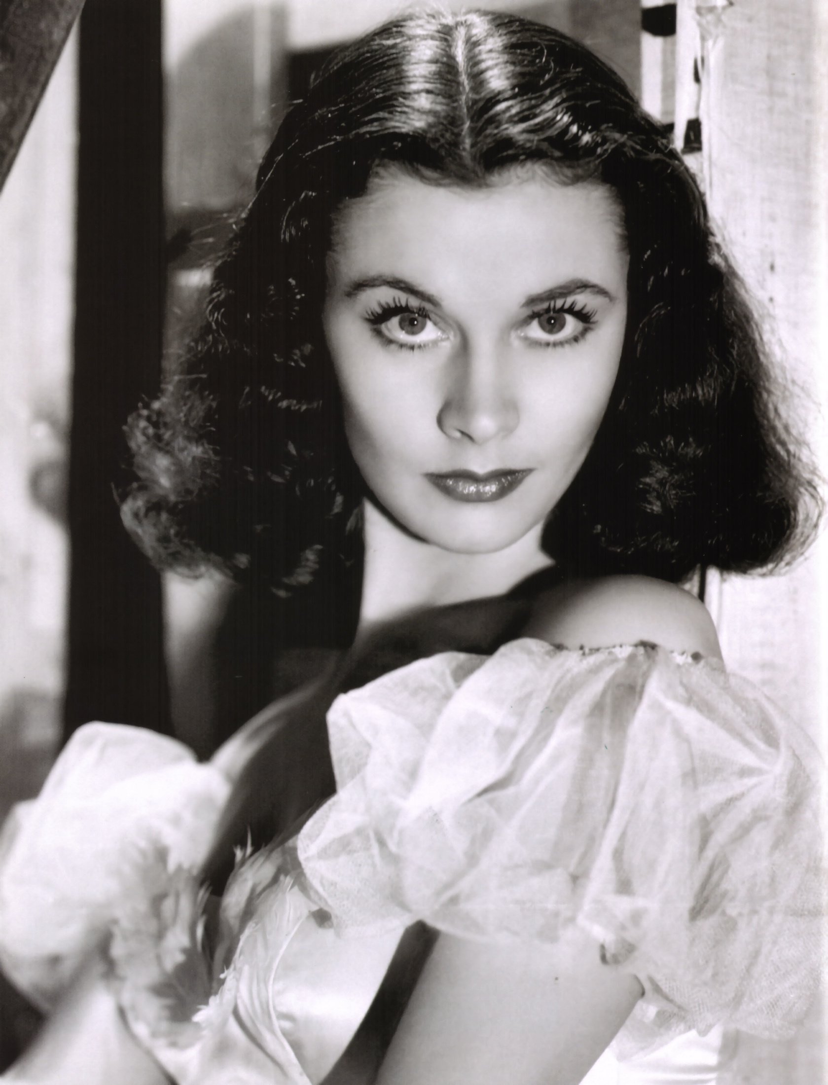 Vivien Leigh, Striking wallpapers, Movie stills, Filmography highlights, 1680x2200 HD Phone