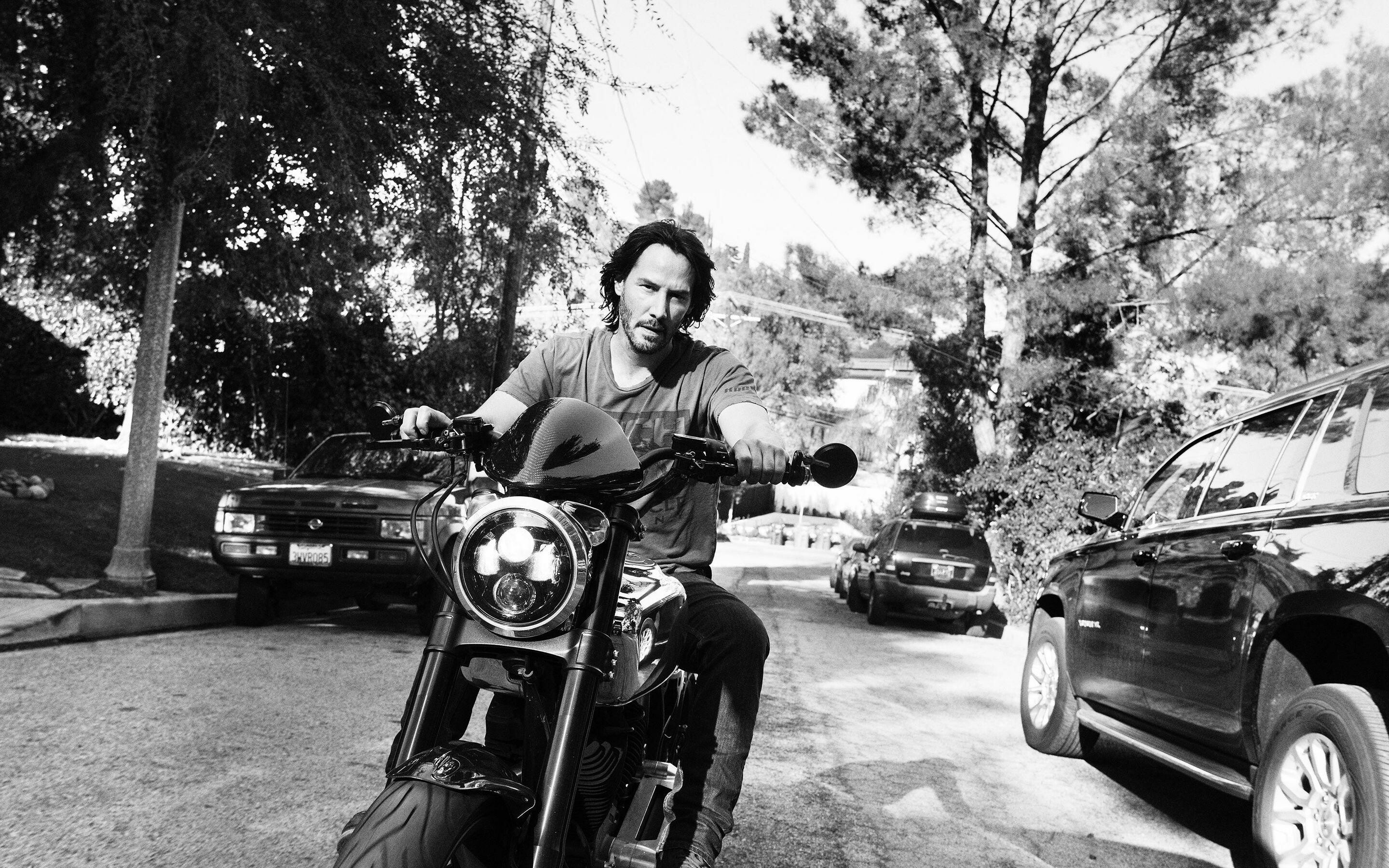 Keanu Reeves, Bike wallpapers, Celeb, 2880x1800 HD Desktop