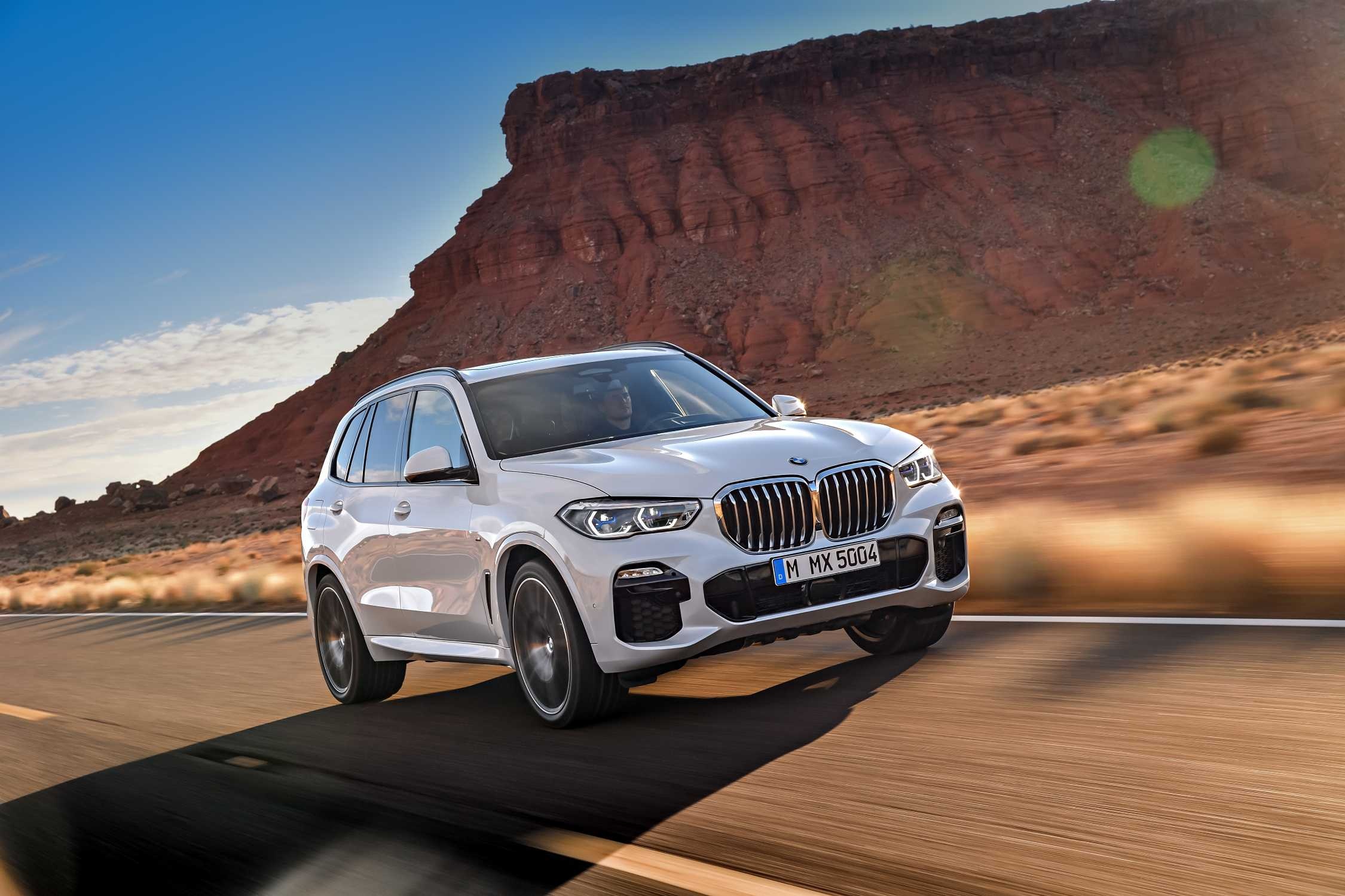 BMW X5, 2019 model, Sports activity vehicle, Ultimate luxury, 2250x1500 HD Desktop