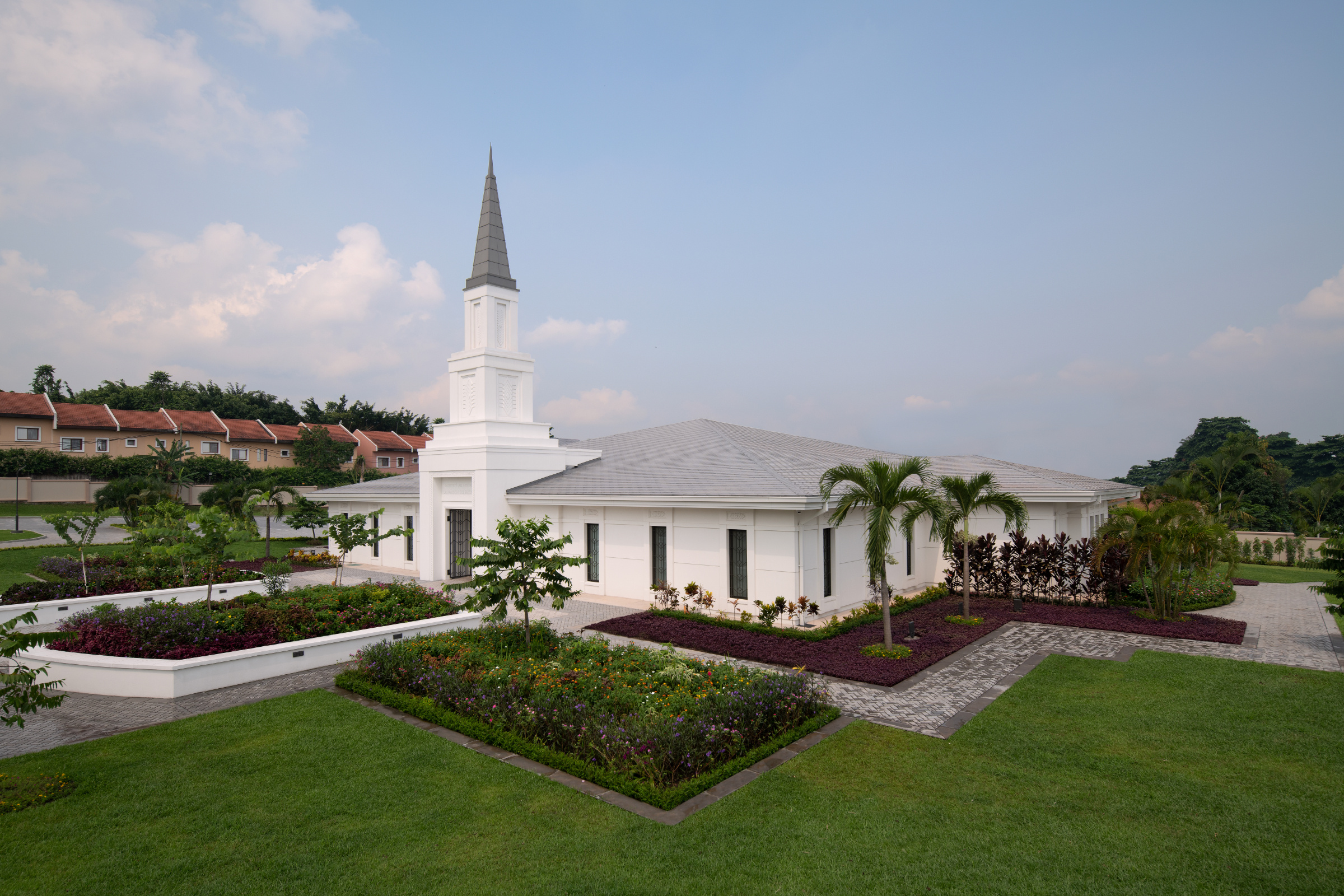 Congolese travels, Kinshasa temple, Democratic Republic, Spiritual journey, 2400x1600 HD Desktop