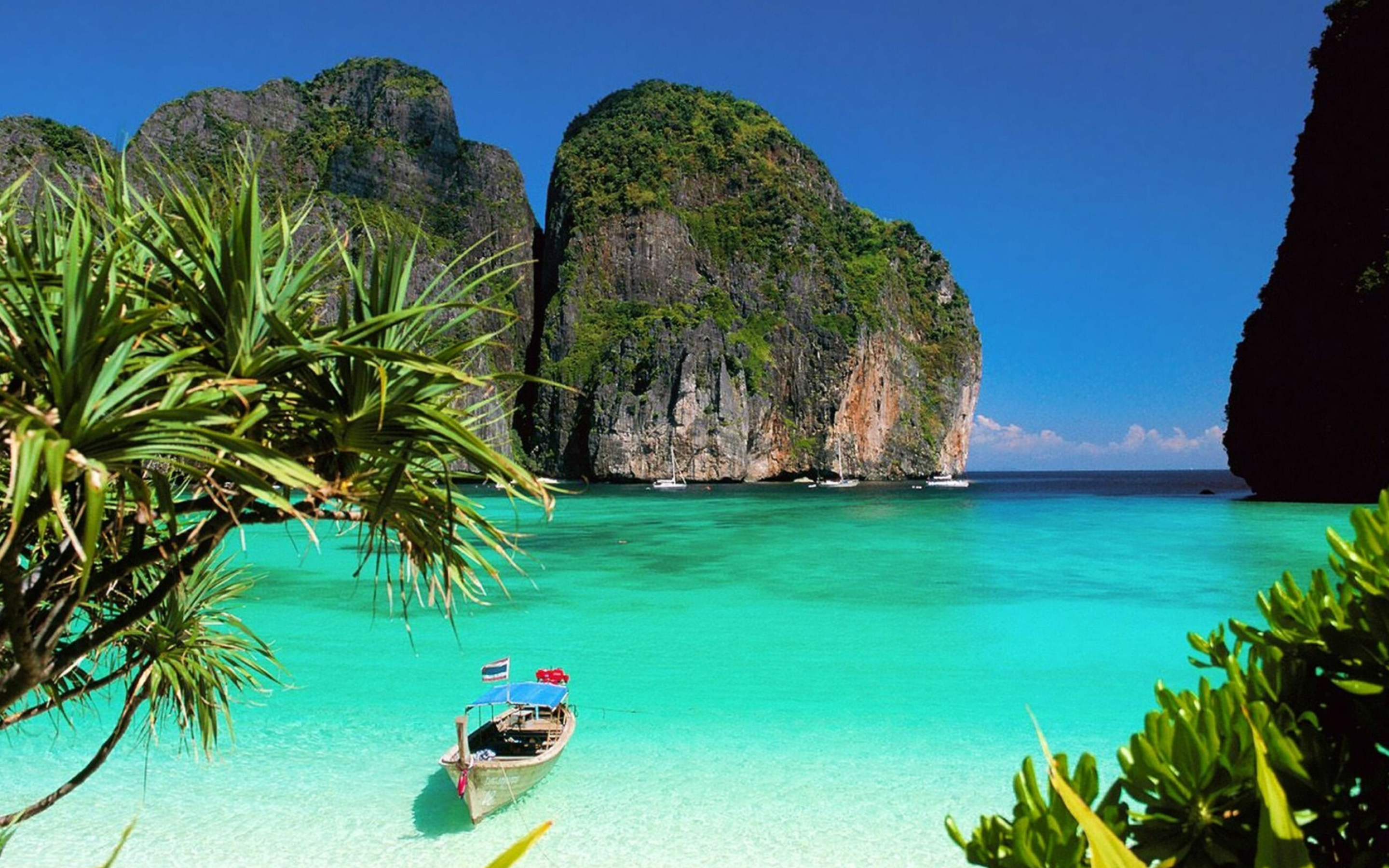 Phi Phi Travels, Tropical paradise, Island bliss, Thailand's hidden gem, 2880x1800 HD Desktop