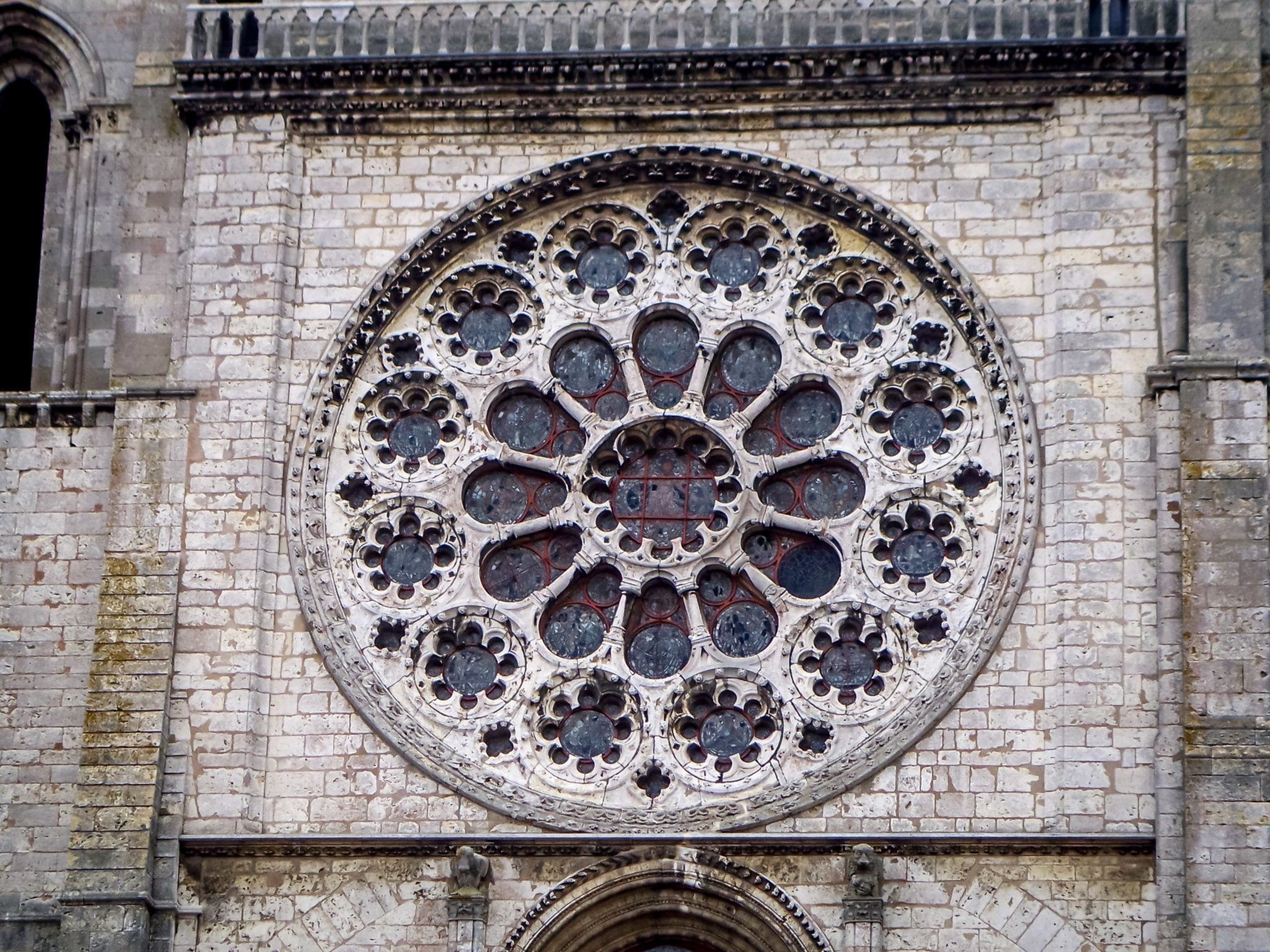 Visit to France, Chartres Cathedral, Travel addicts, 2050x1540 HD Desktop