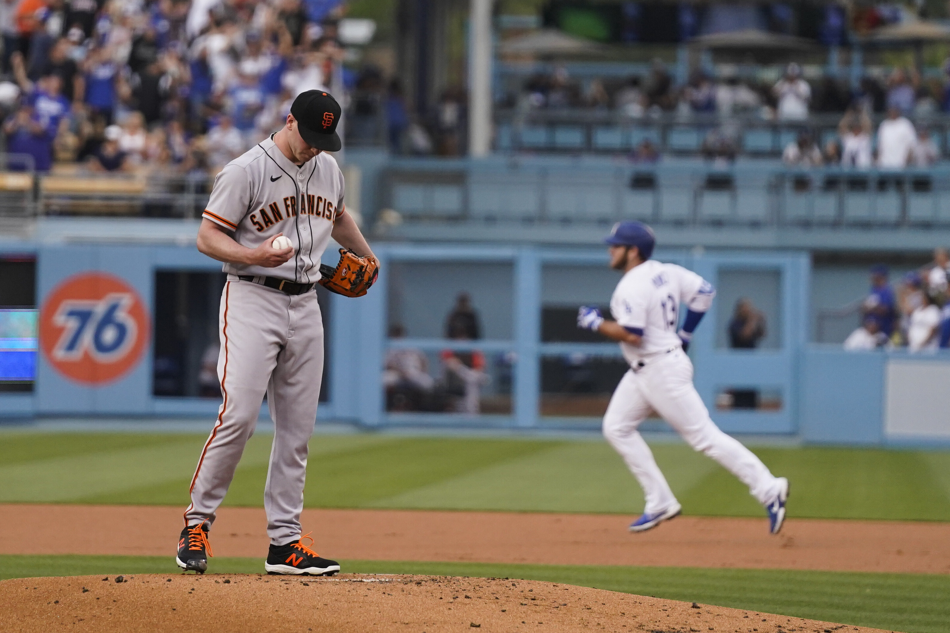 San Francisco Giants, Sports team, Controversial replay review, Intense game, 3190x2130 HD Desktop