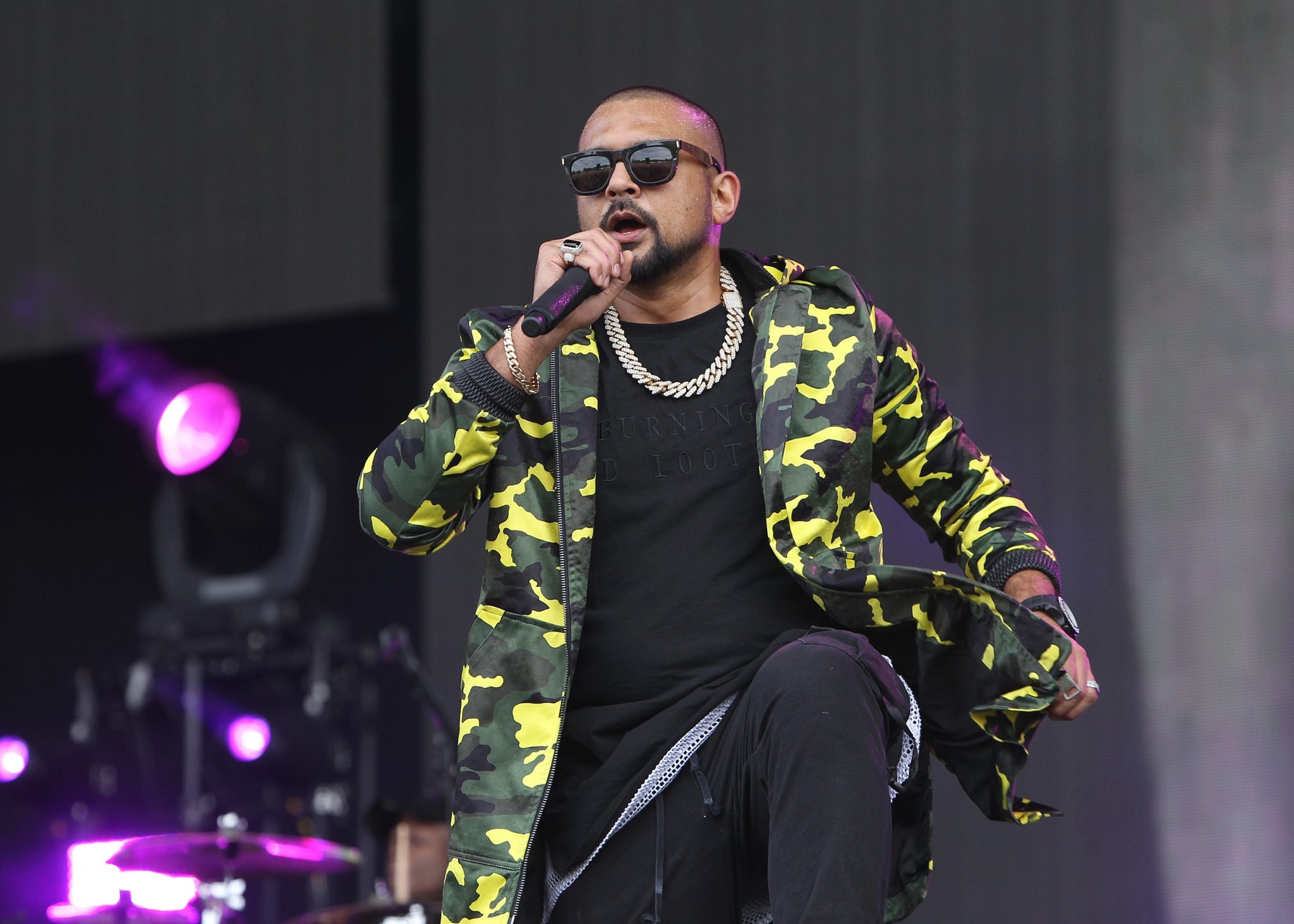 Sean Paul, Surprising facts, International collaborations, Versatile music style, 2050x1470 HD Desktop