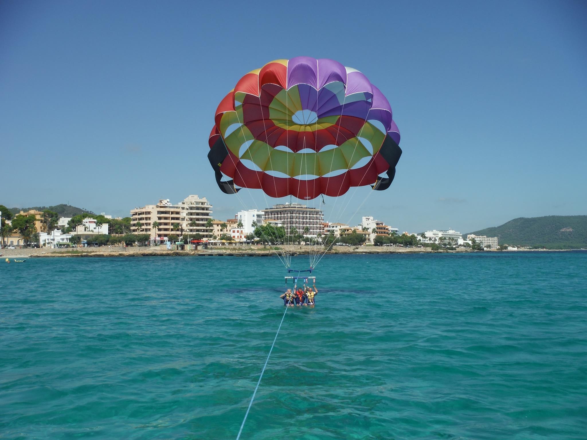 Cala Bona, Parasailing Wallpaper, 2050x1540 HD Desktop