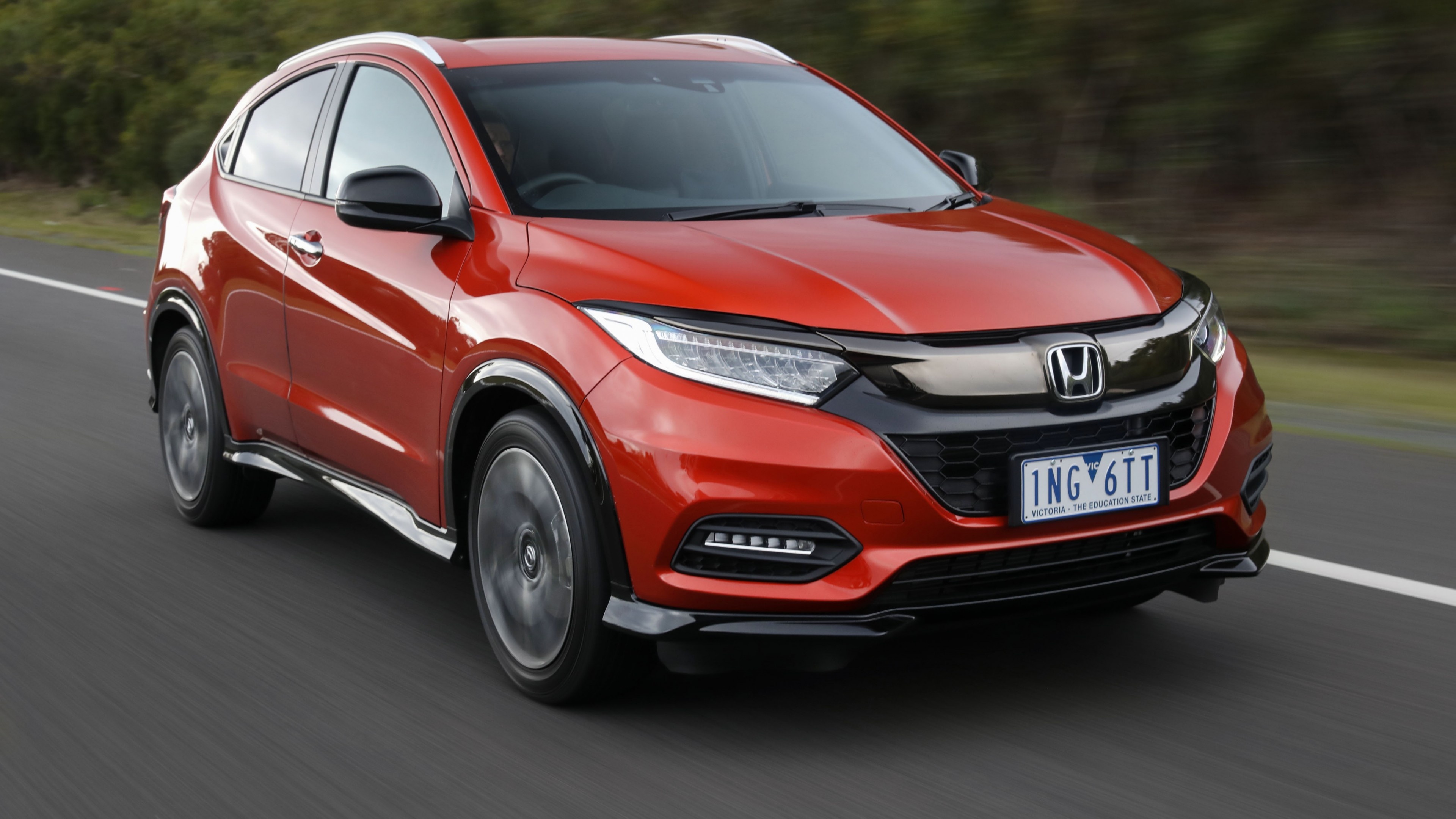 Honda HR-V, 2019 model, 4K cars and bikes, SUV crossover, 3840x2160 4K Desktop