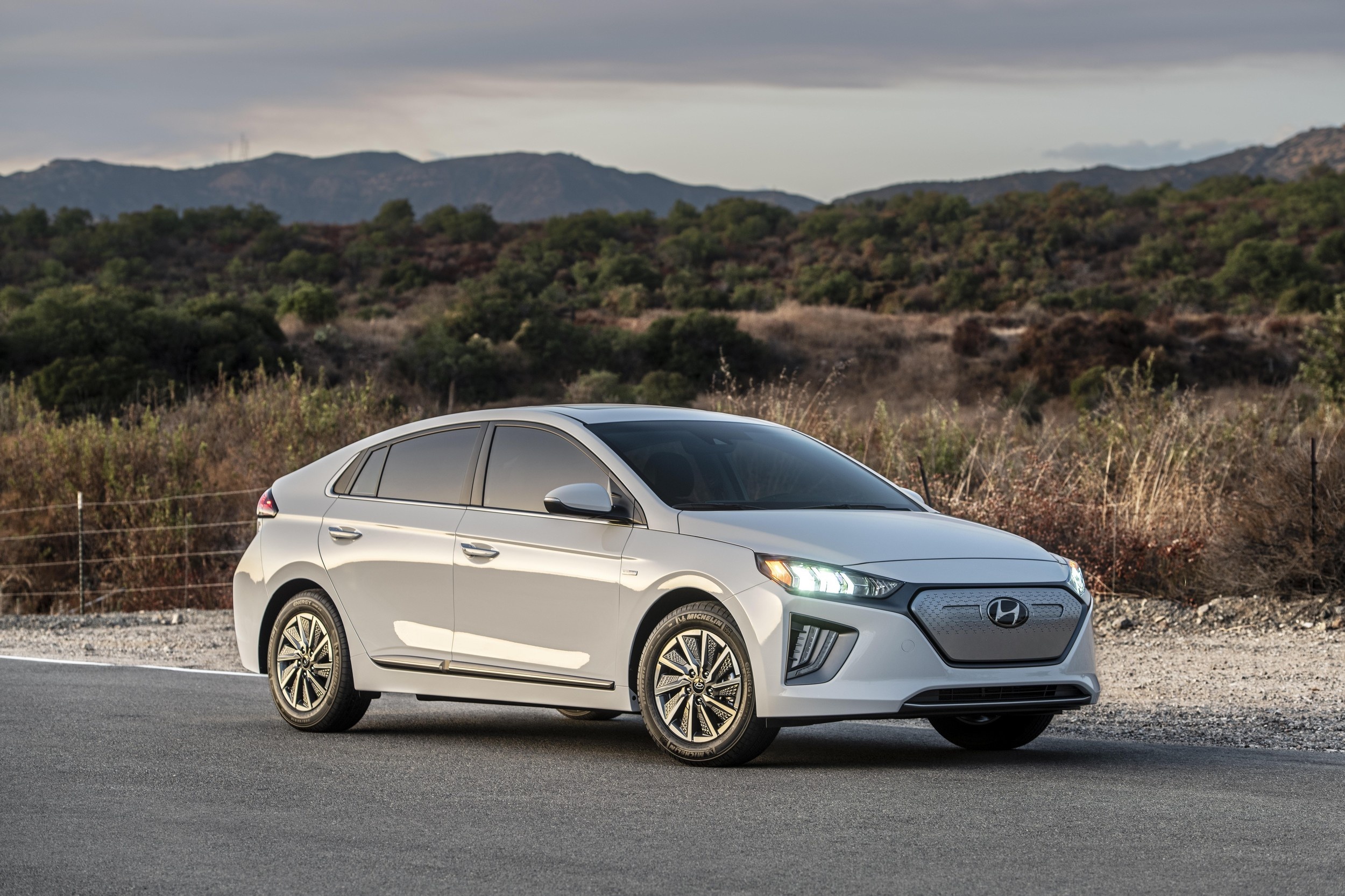 Hyundai Ioniq, Refreshed 2020 model, Electric range, Car news, 2500x1670 HD Desktop