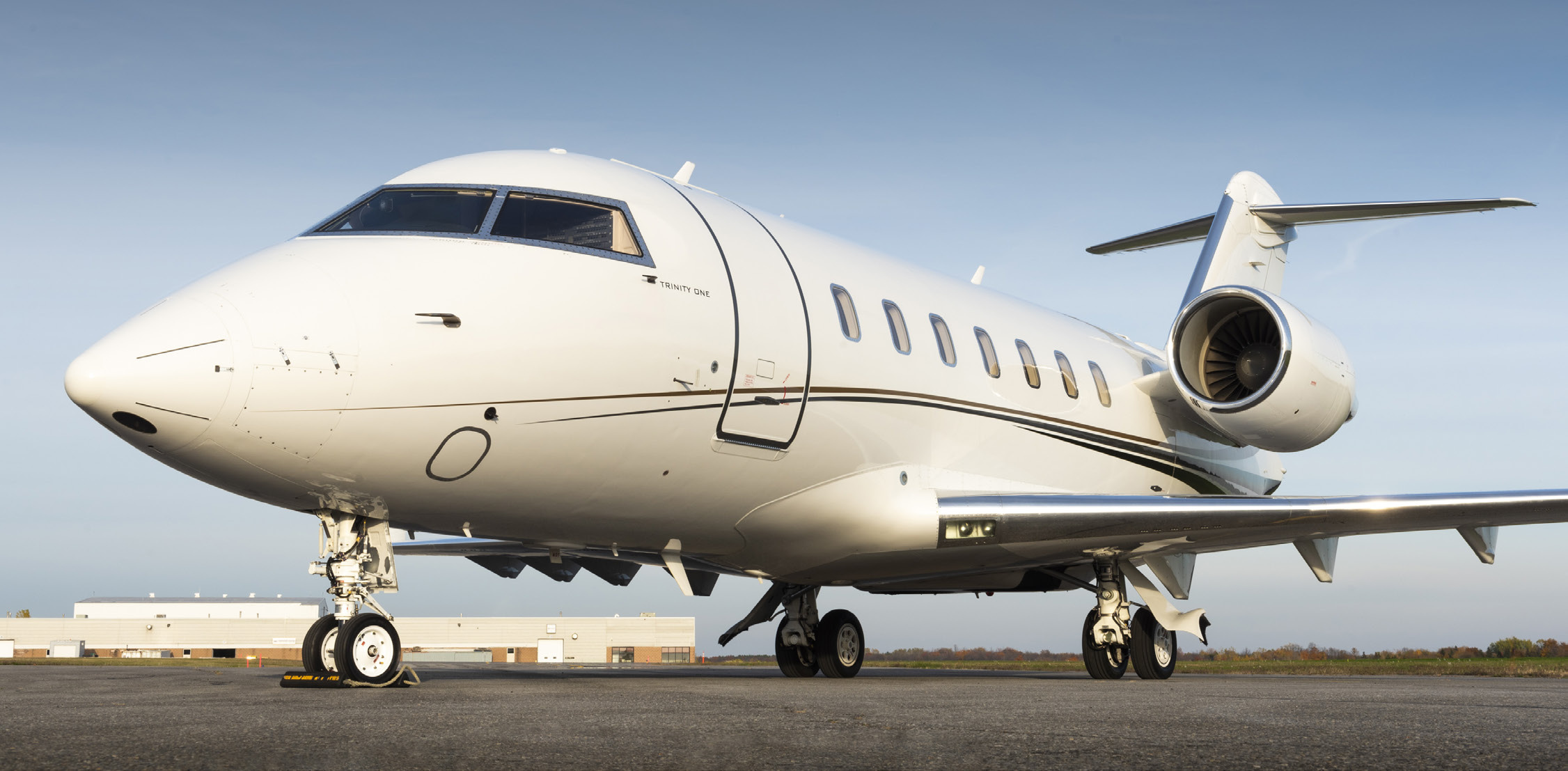 Bombardier Challenger 605, 2009, For Sale, 2260x1110 Dual Screen Desktop