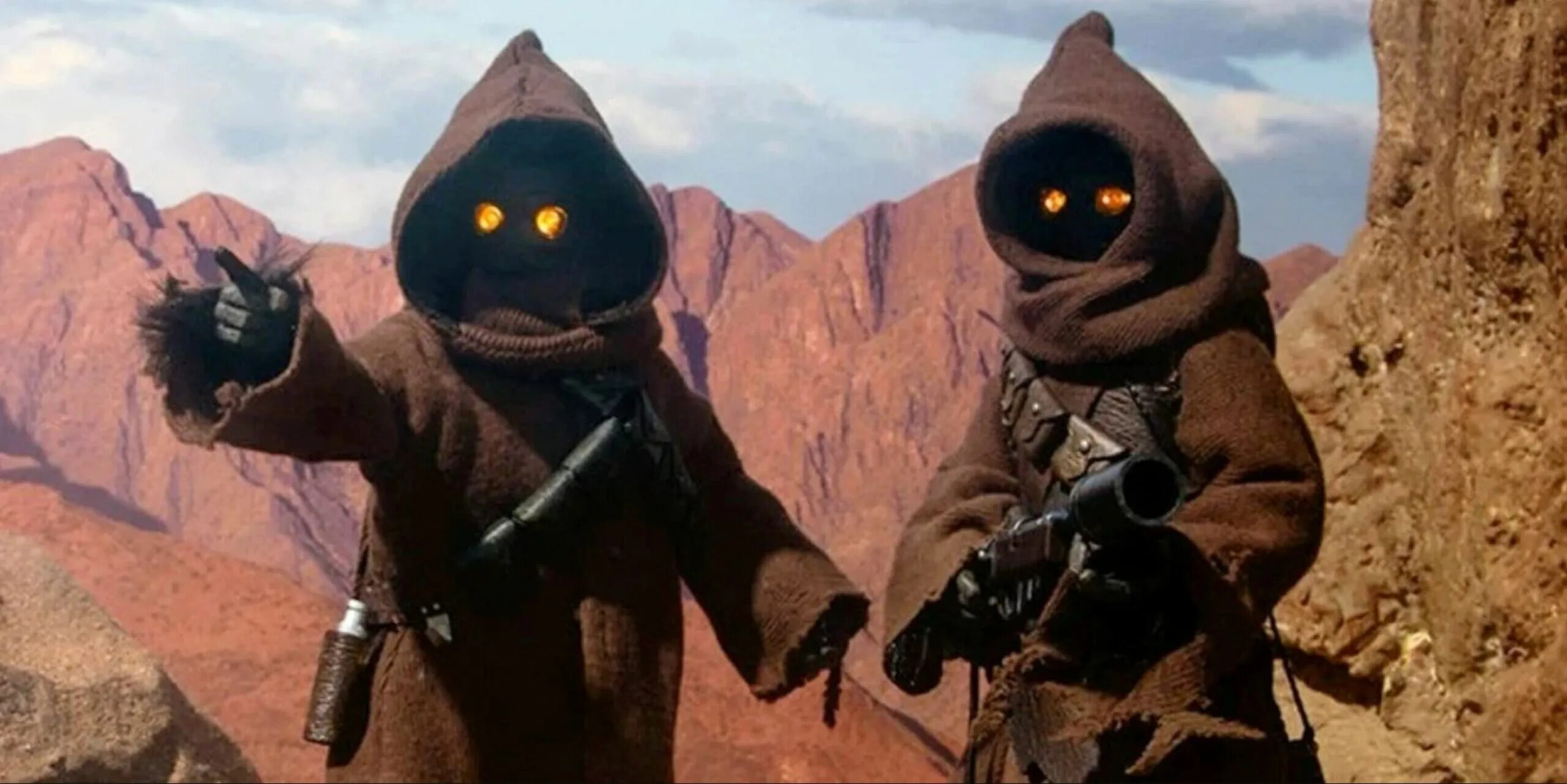 Jawa, Star Wars creature, Desert scavenger, Mysterious beings, 2560x1290 HD Desktop