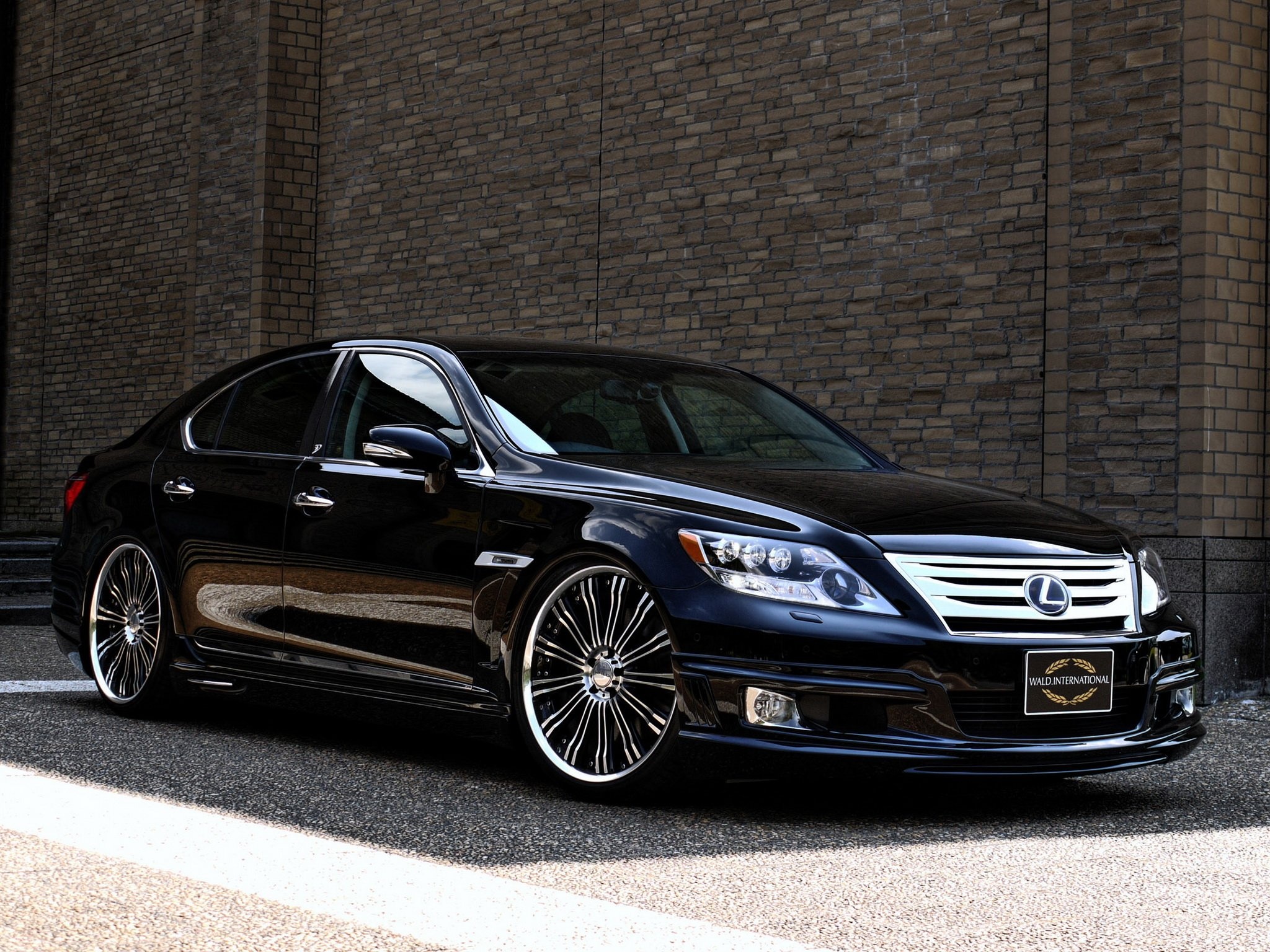 Lexus LS 600h Executive Line, Wald International modification, Luxury hybrid sedan, Exclusive customization, 2050x1540 HD Desktop