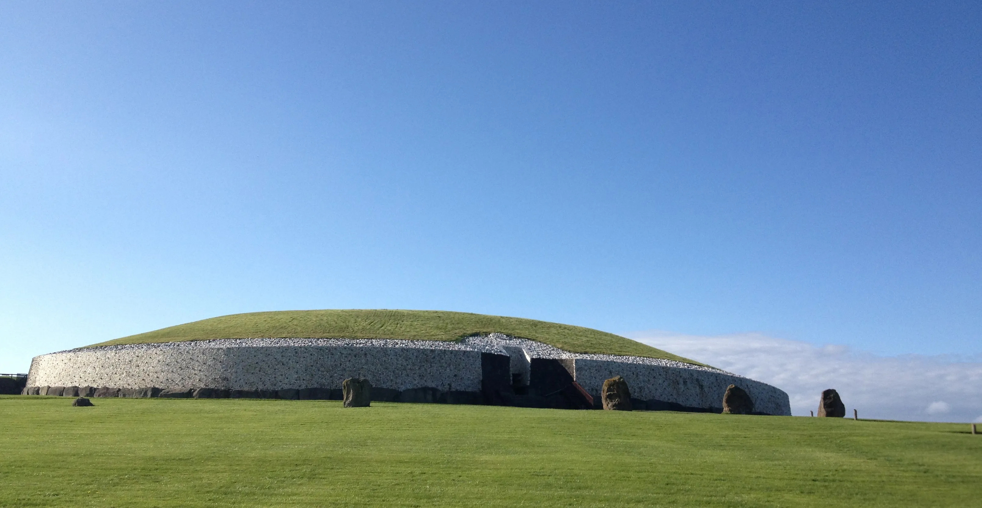 Newgrange, Winter solstice, Br na binne, Ancient rituals, 3220x1670 HD Desktop