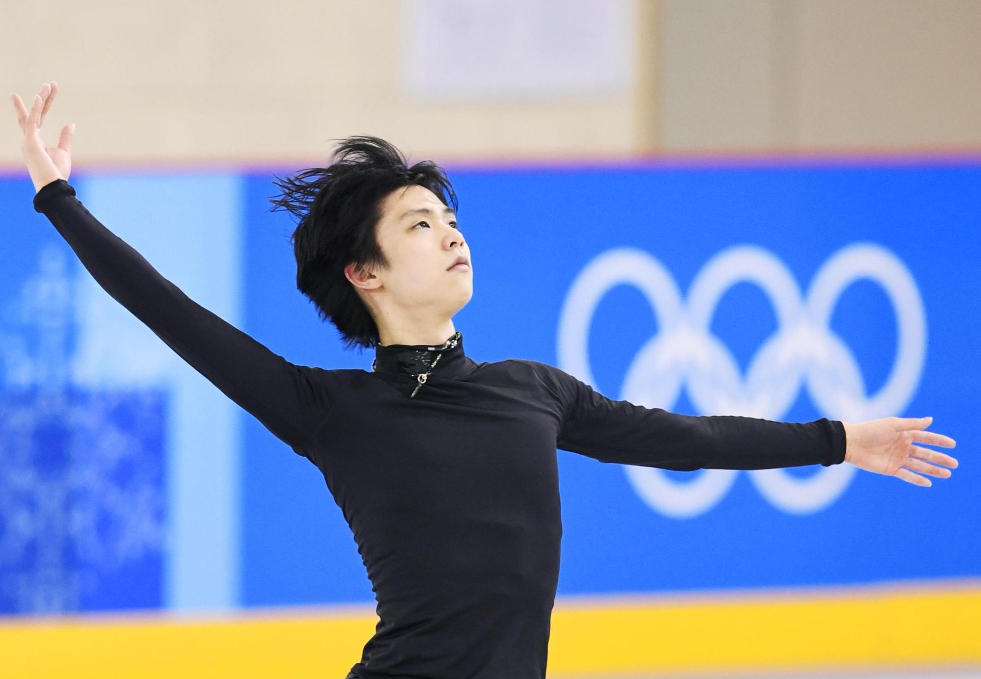 Yuzuru Hanyu, Dedicated practice session, Japan's pride, Figure skating icon, 2000x1390 HD Desktop