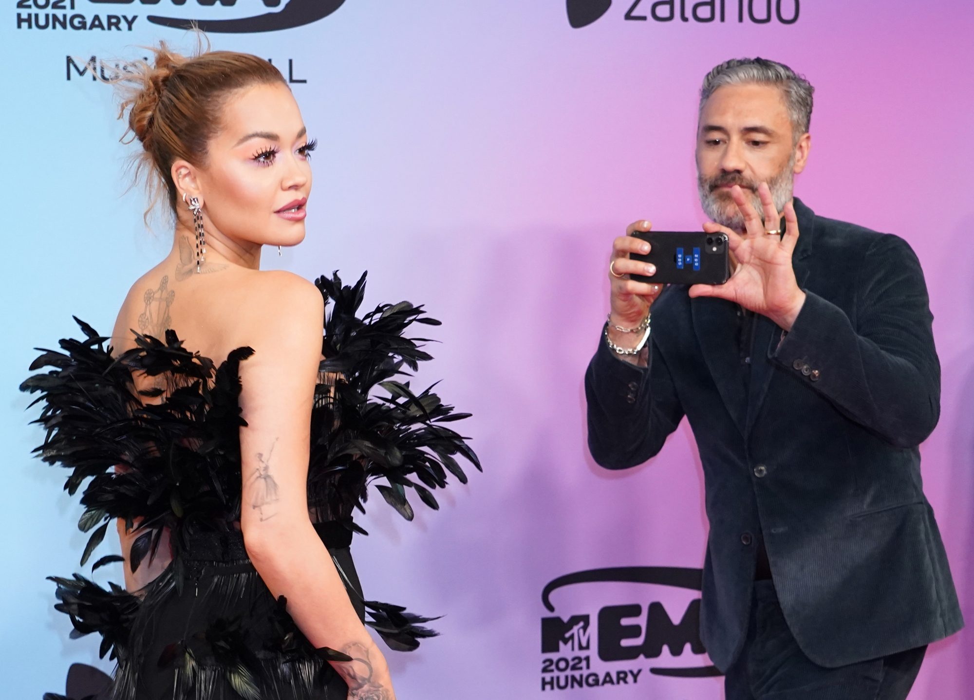 Rita Ora, Taika Waititi, Relationship, Photos, 2000x1440 HD Desktop