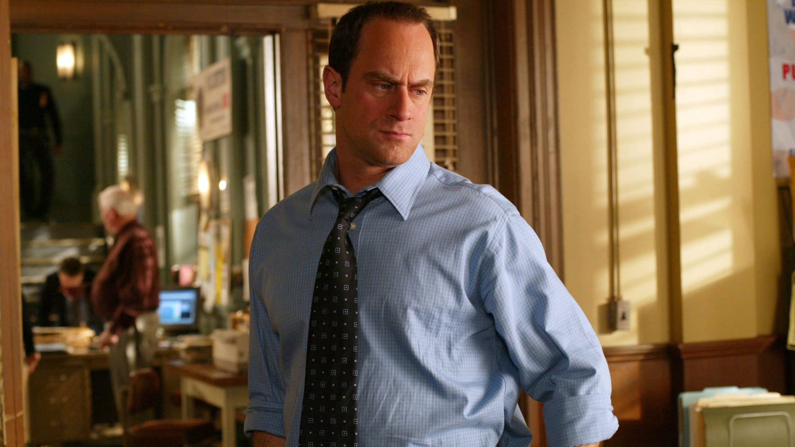 Christopher Meloni, Elliot Stabler, NBC crime series, SVU character, 2560x1440 HD Desktop