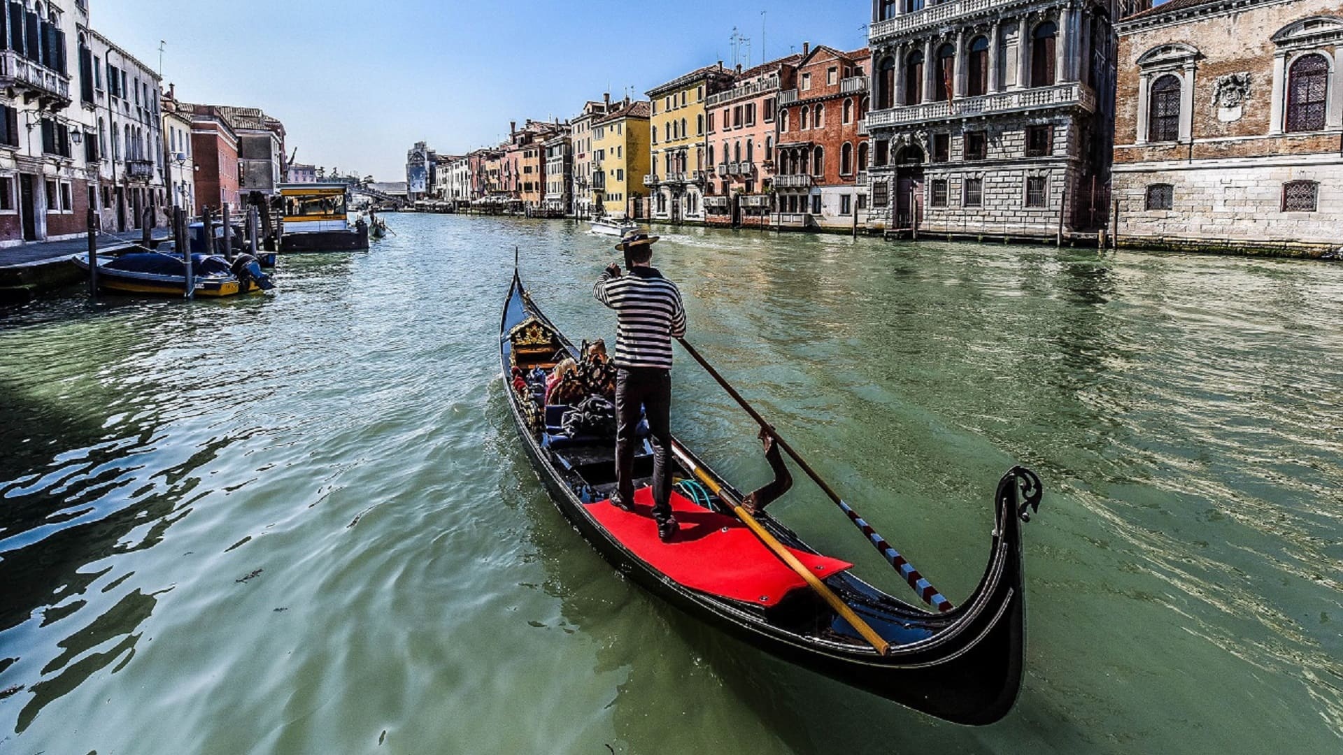 Venetian gondola, Private tour, Romantic ride, Traditional experience, 1920x1080 Full HD Desktop