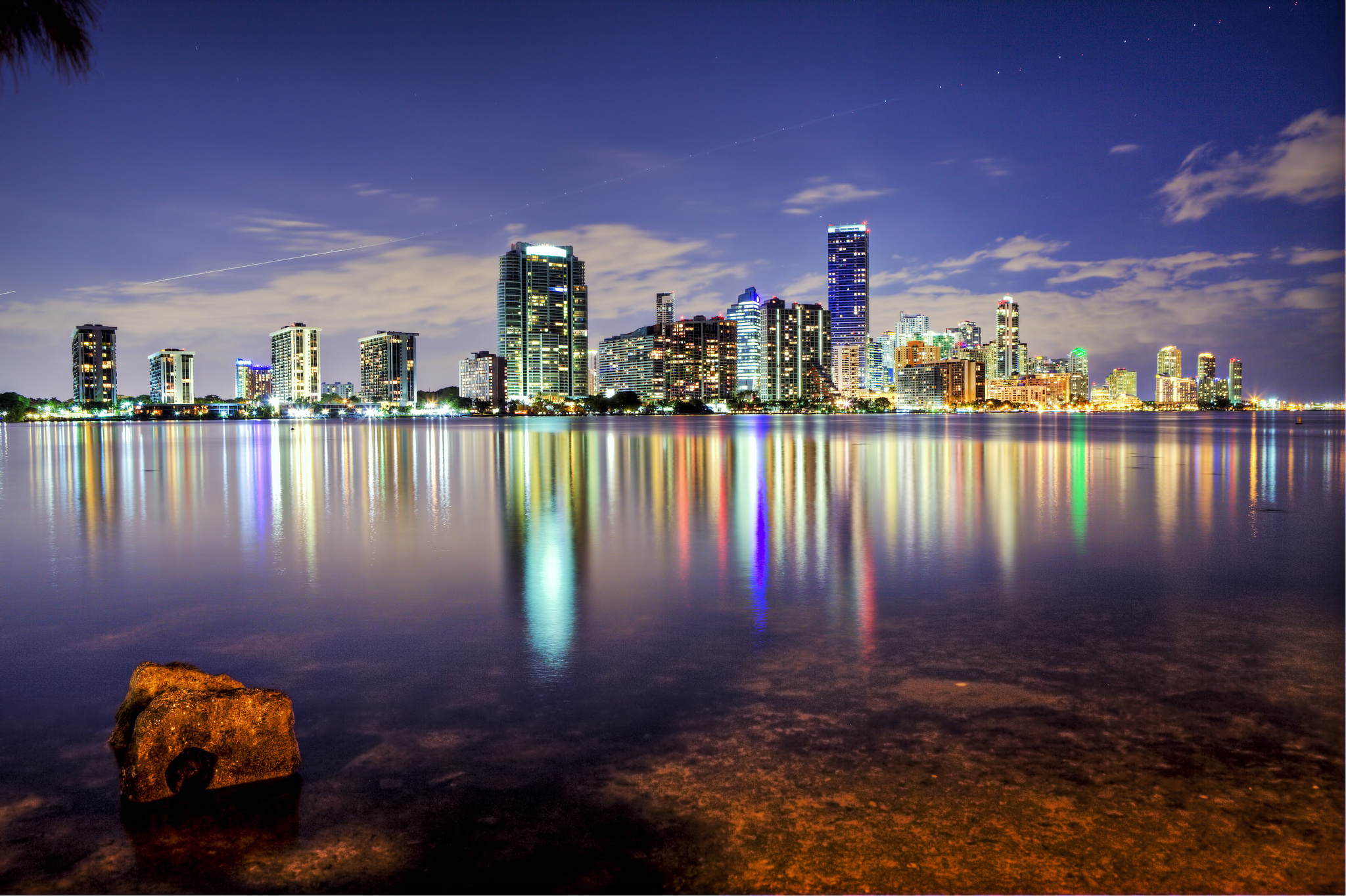 Florida, Natural landscapes, Palm trees swaying, Coastal beauty, 2050x1370 HD Desktop