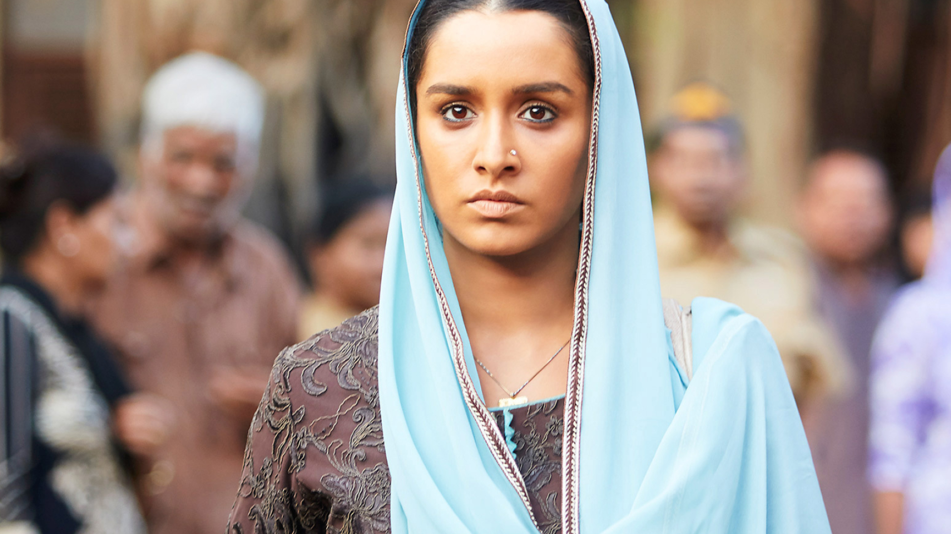 Shraddha Kapoor as Haseena Parkar, light blue dupatta headscarf, Haseena Parkar movie still, Full HD Desktop wallpaper