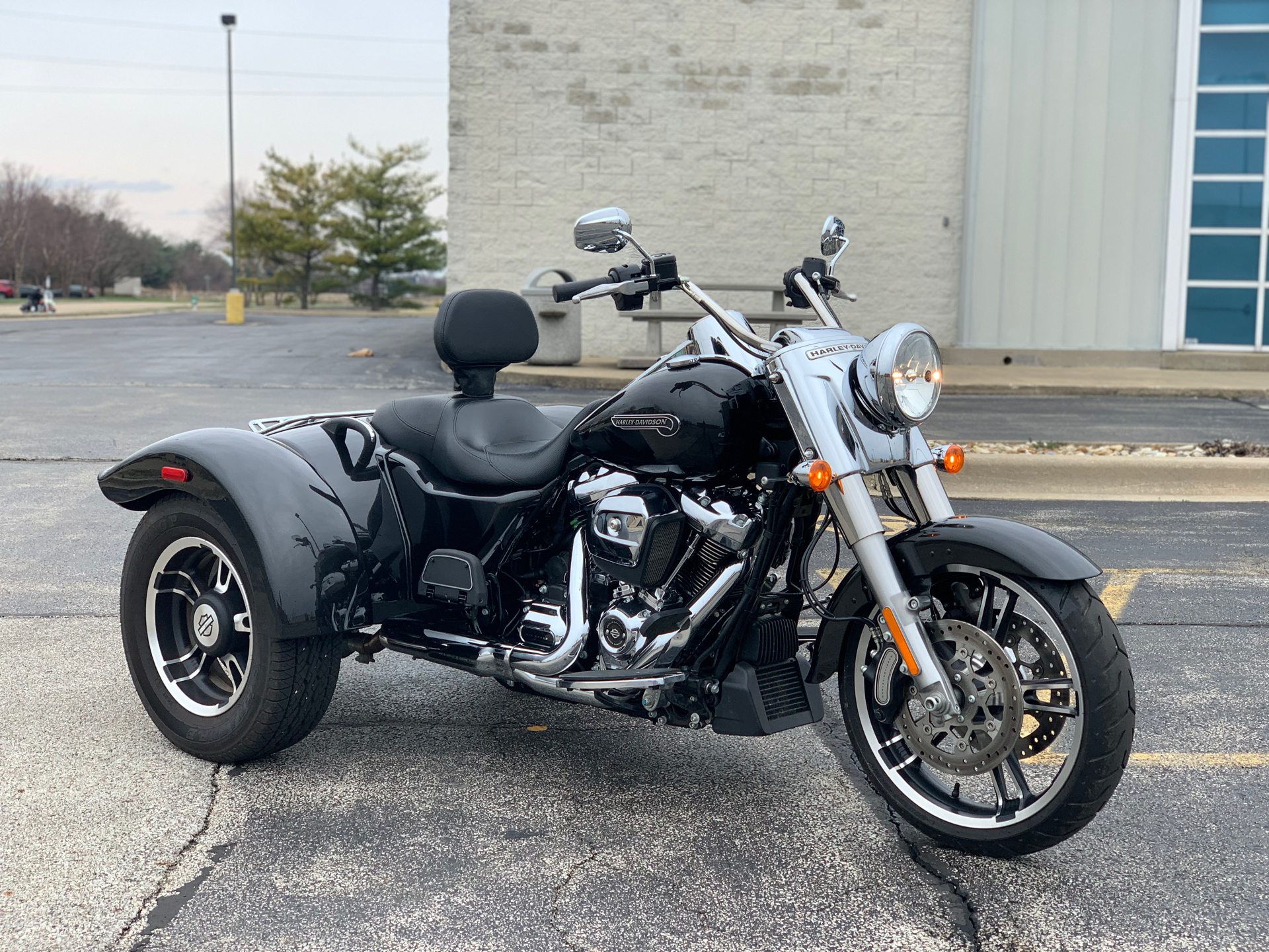 Harley-Davidson Freewheeler, Black quartz beauty, Forsyth Illinois, Dealer's treasure, 1920x1440 HD Desktop