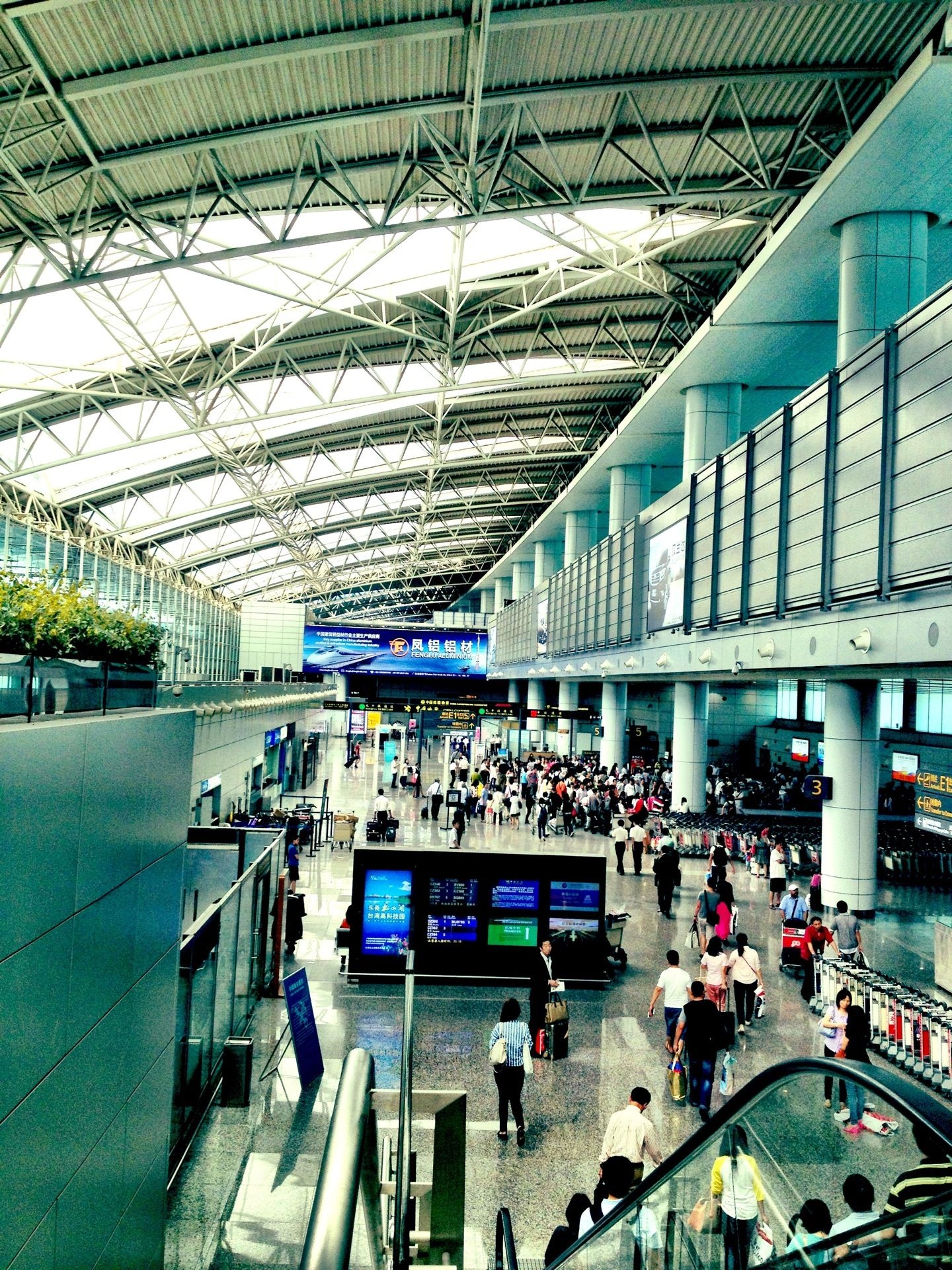 Guangzhou Baiyun International Airport, Can Guangzhou Baiyun, International Airport, Guangzhou China travel, 1440x1920 HD Phone