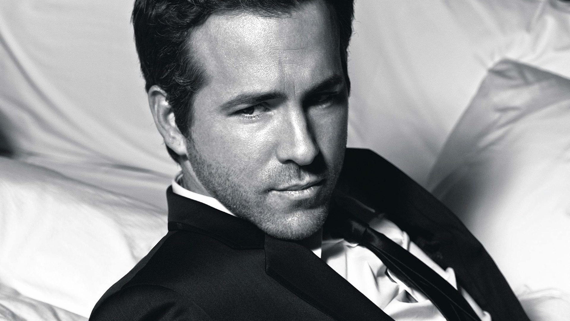 Ryan Reynolds, Celebs, Monochrome Wallpaper, 1920x1080 Full HD Desktop