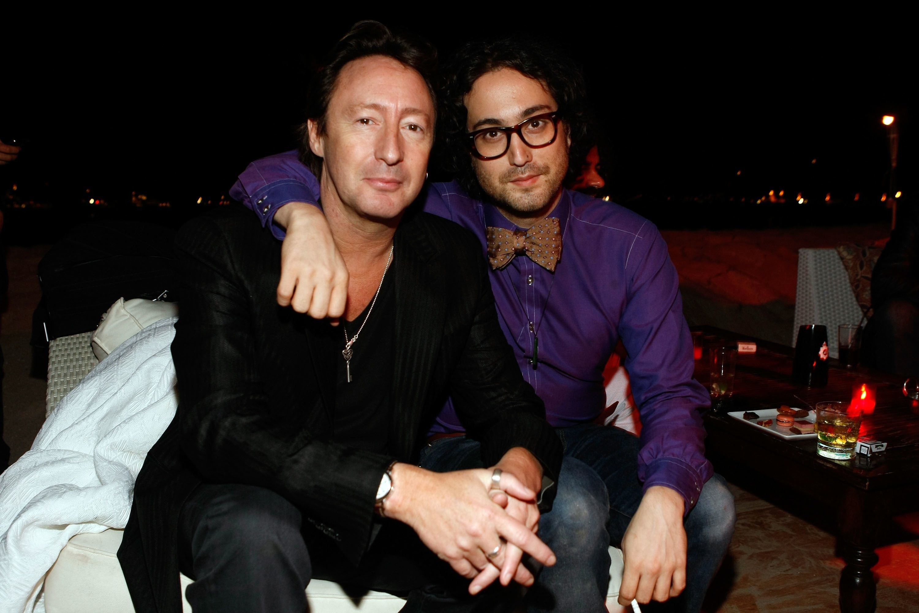 Julian Lennon, Sean Lennon, Lennon family, Photostream, 3000x2000 HD Desktop