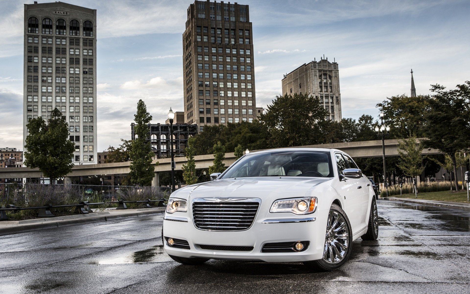 Chrysler 300, Luxury sedan, Sophisticated design, Automotive excellence, 1920x1200 HD Desktop