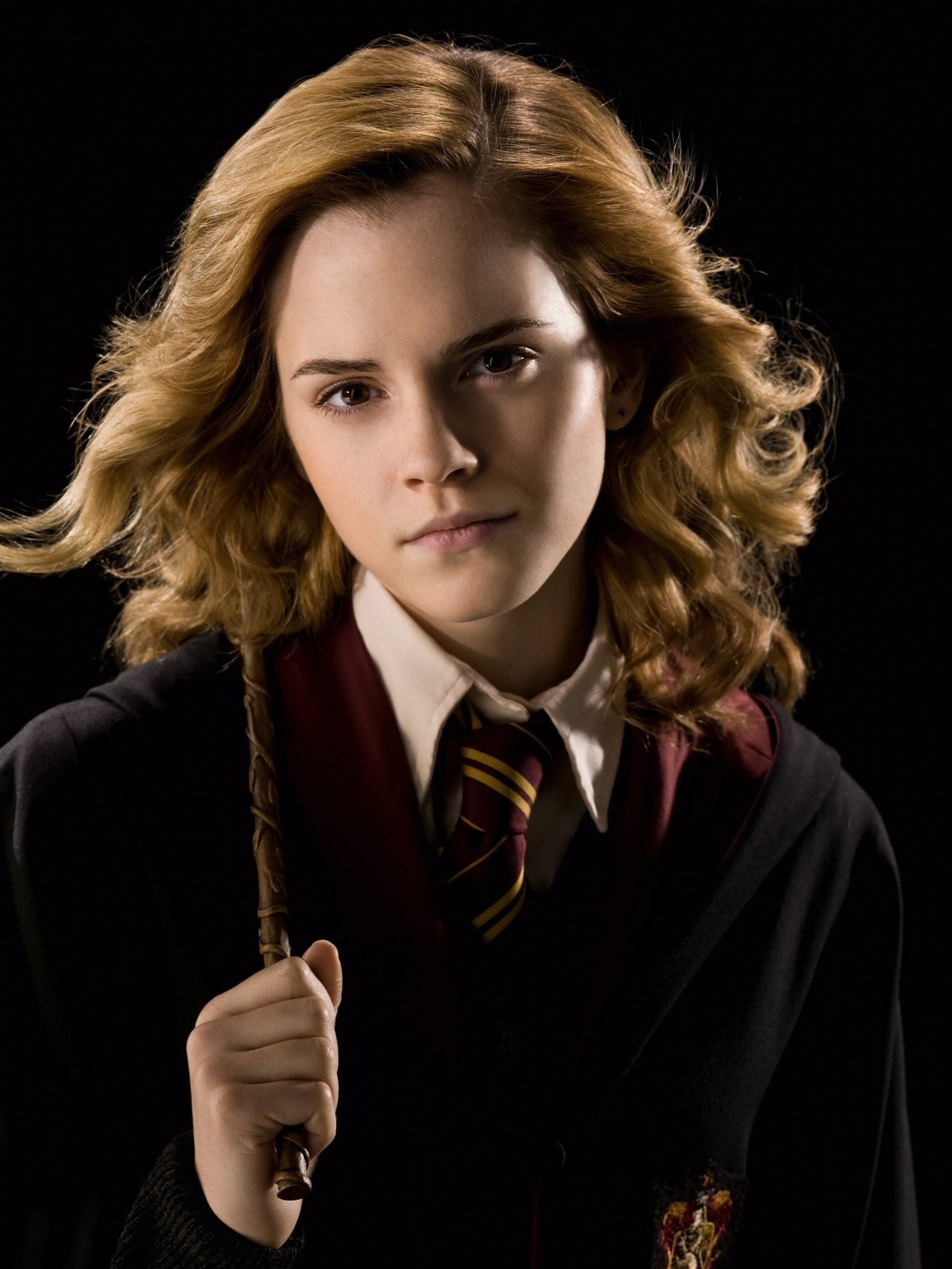 Griffindor uniform, Hermione Wallpaper, 1920x2560 HD Phone